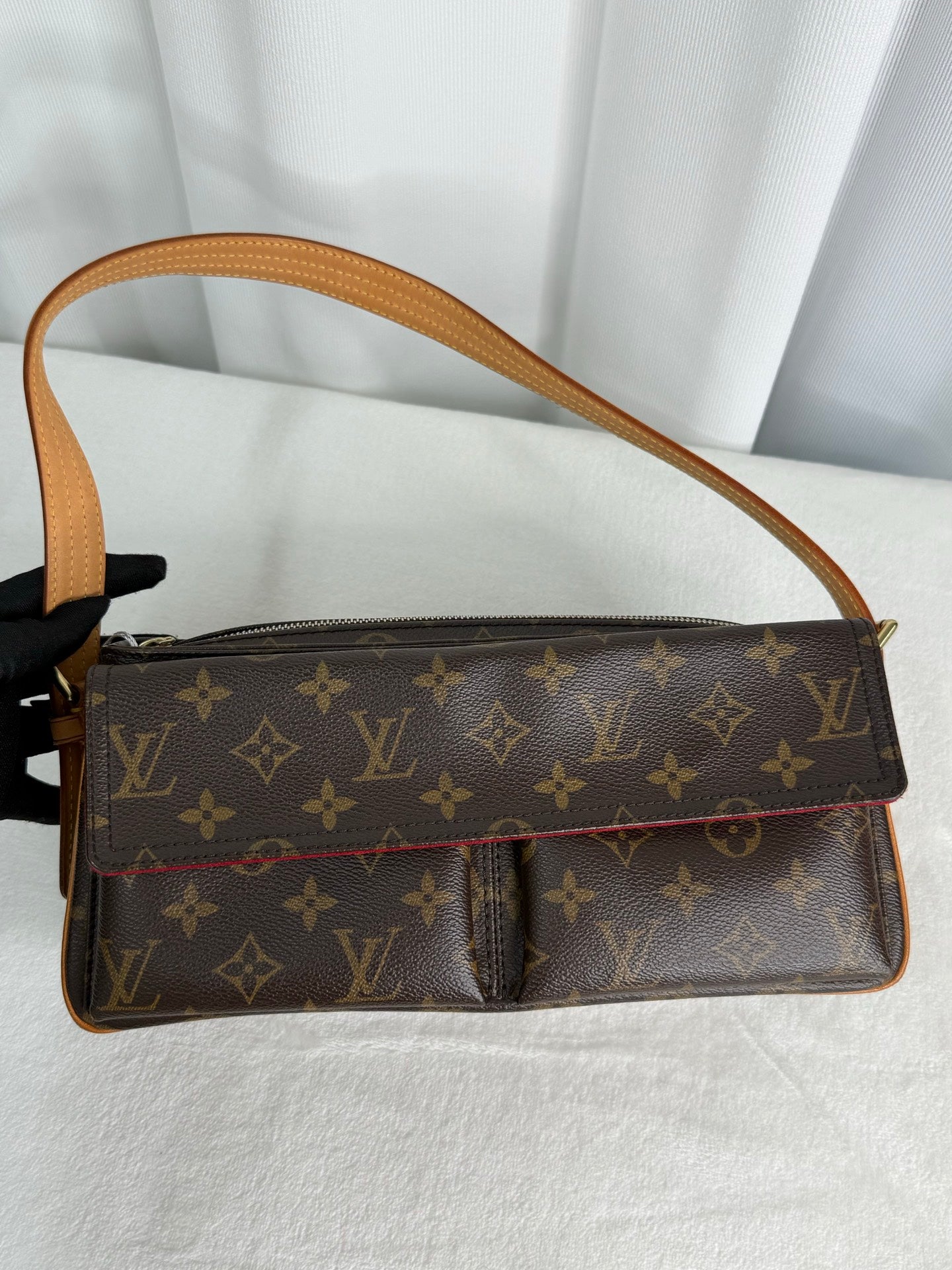 LOUIS VUITTON Monogram Viva Cite MM