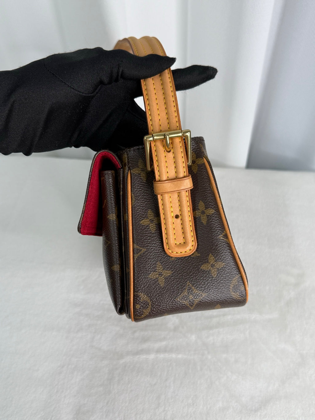 LOUIS VUITTON Monogram Viva Cite MM