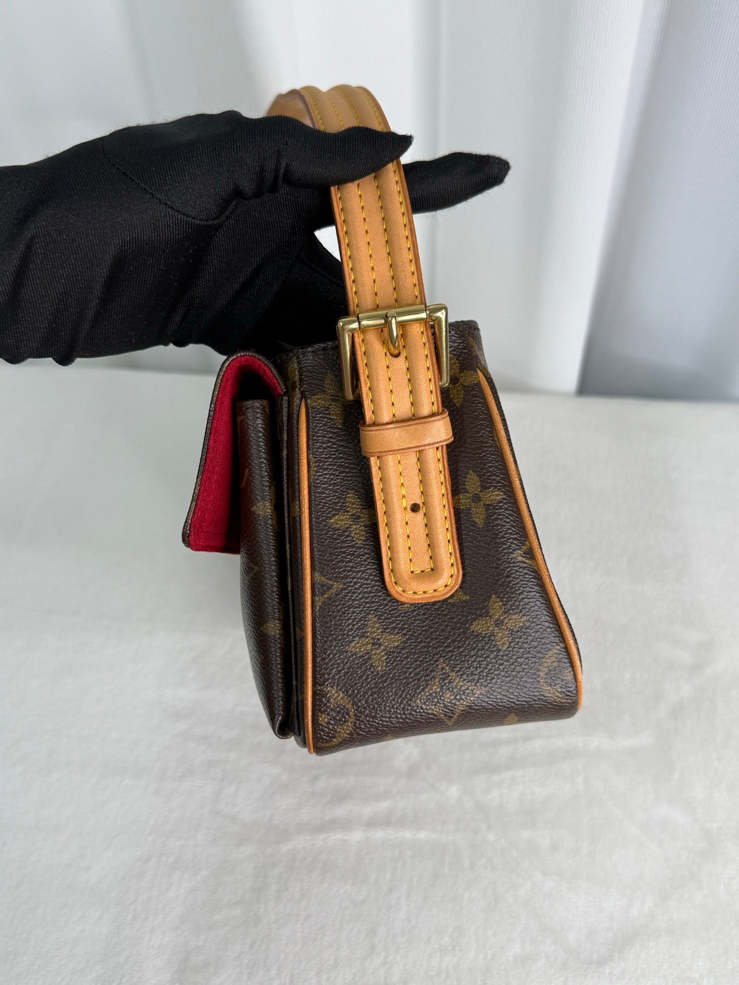 LOUIS VUITTON Monogram Viva Cite MM