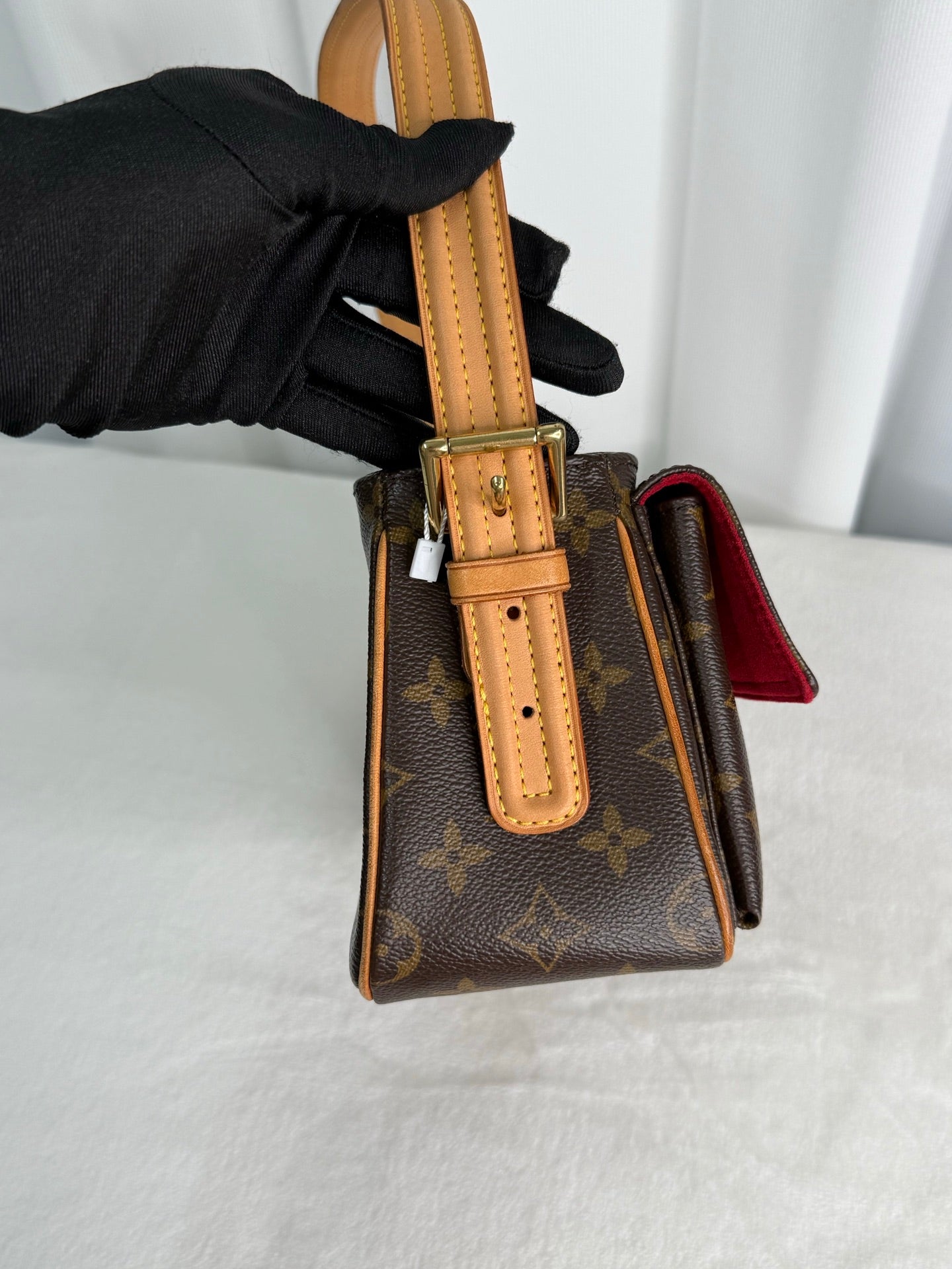 LOUIS VUITTON Monogram Viva Cite MM