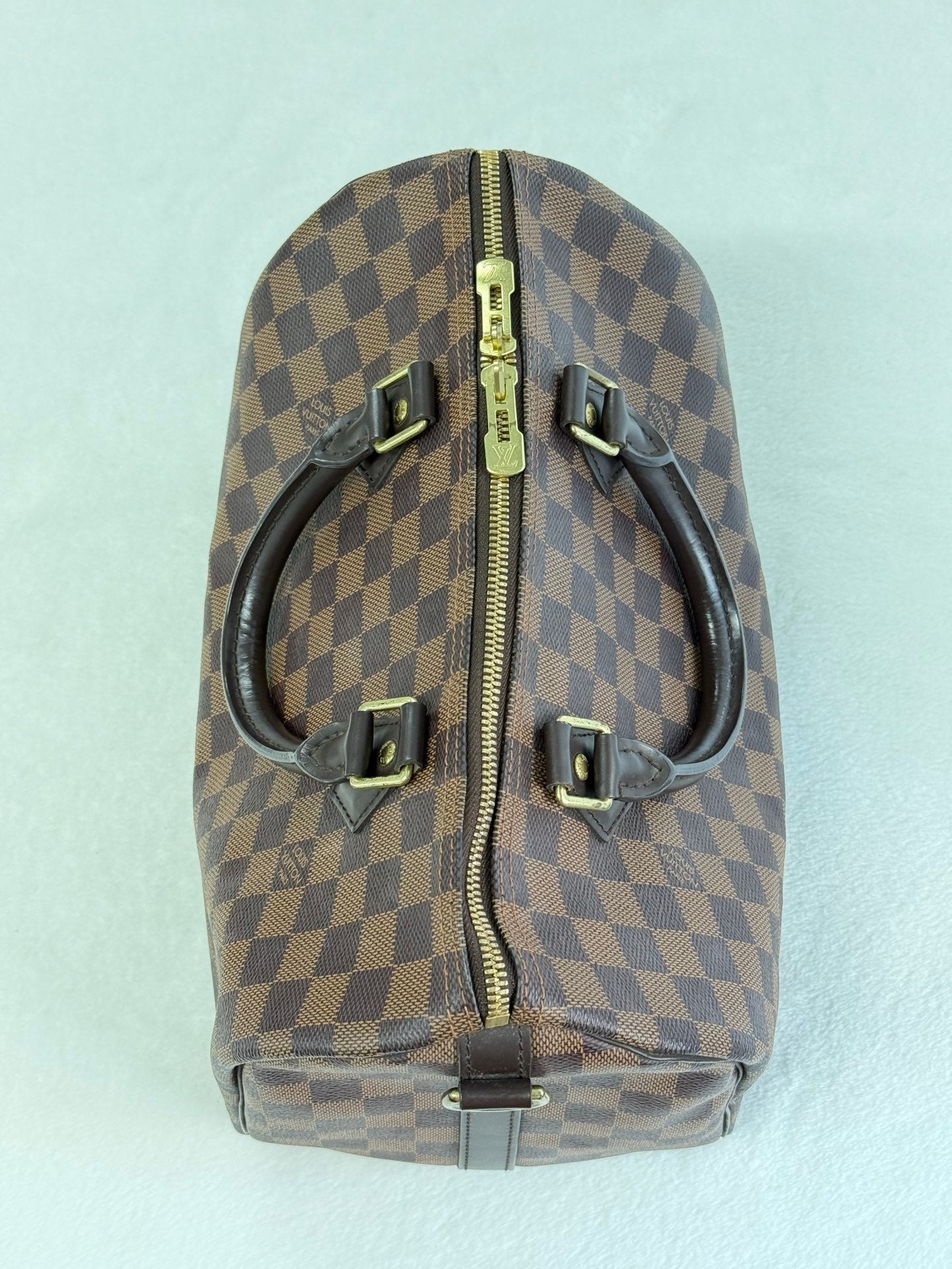 LOUIS VUITTON  Speedy30