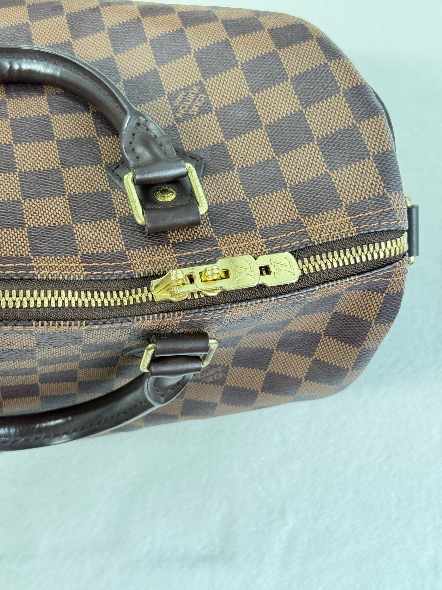 LOUIS VUITTON  Speedy30
