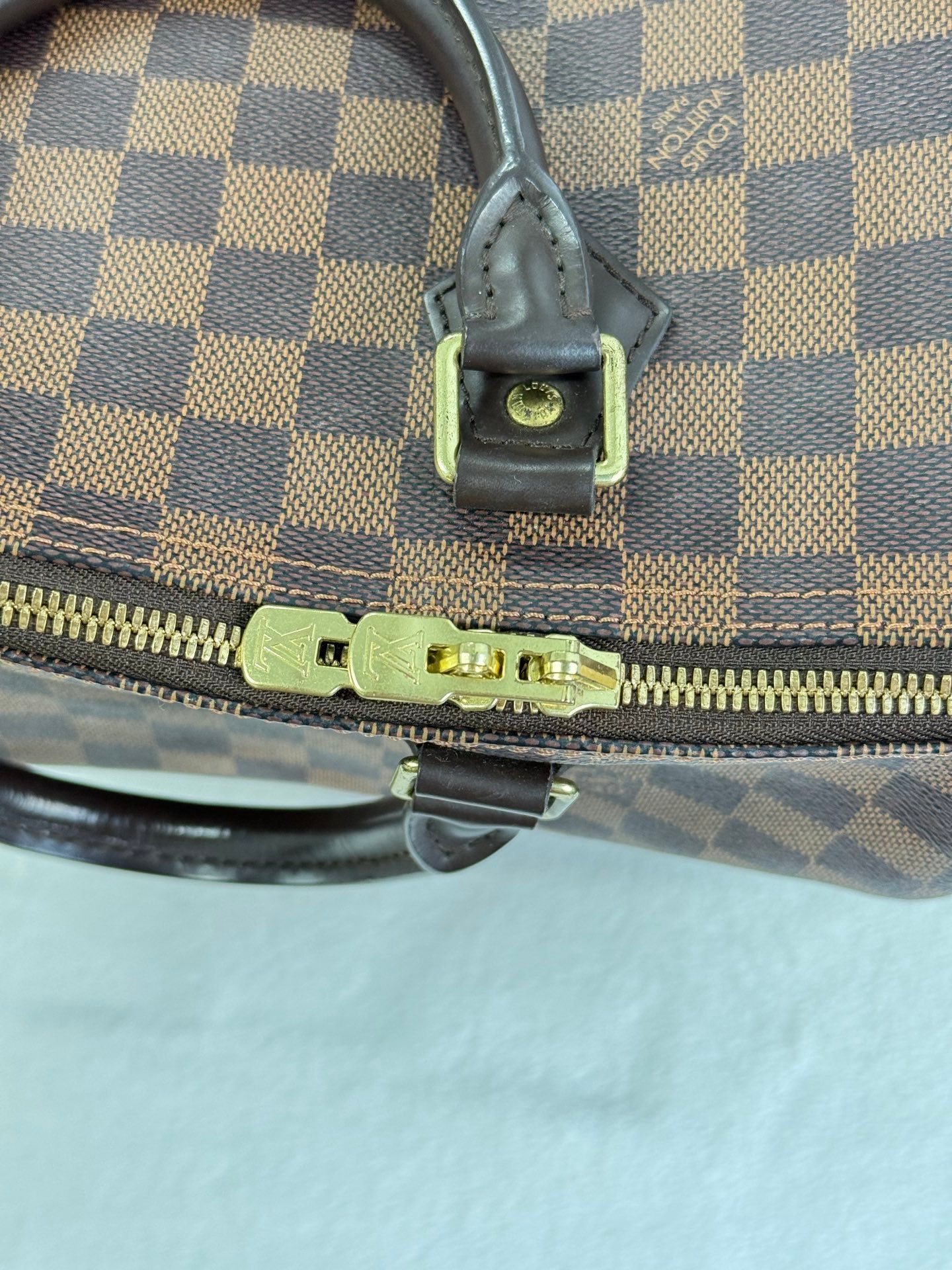 LOUIS VUITTON  Speedy30