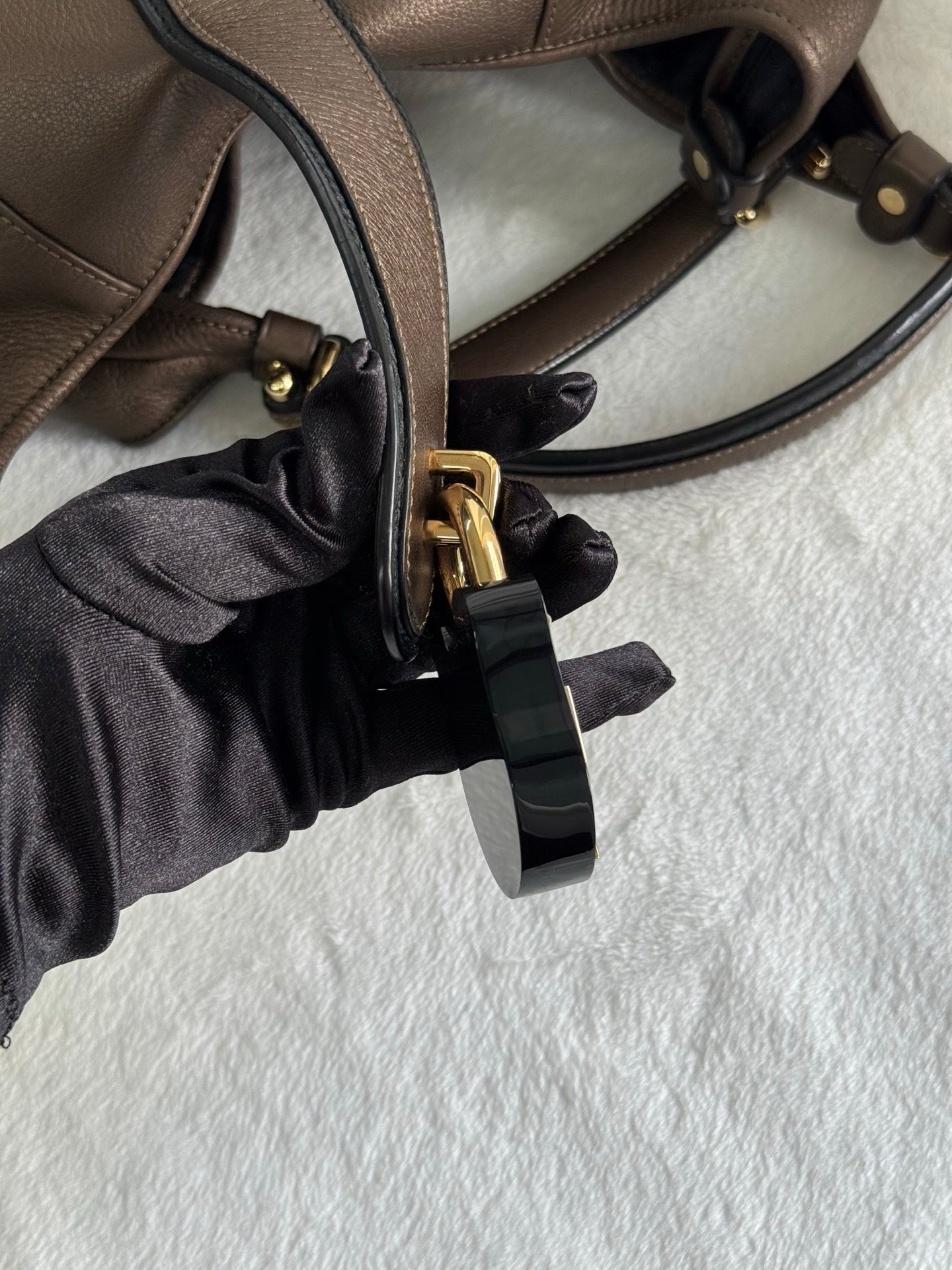 LOEWE Carrie Tote Bag (Medium)