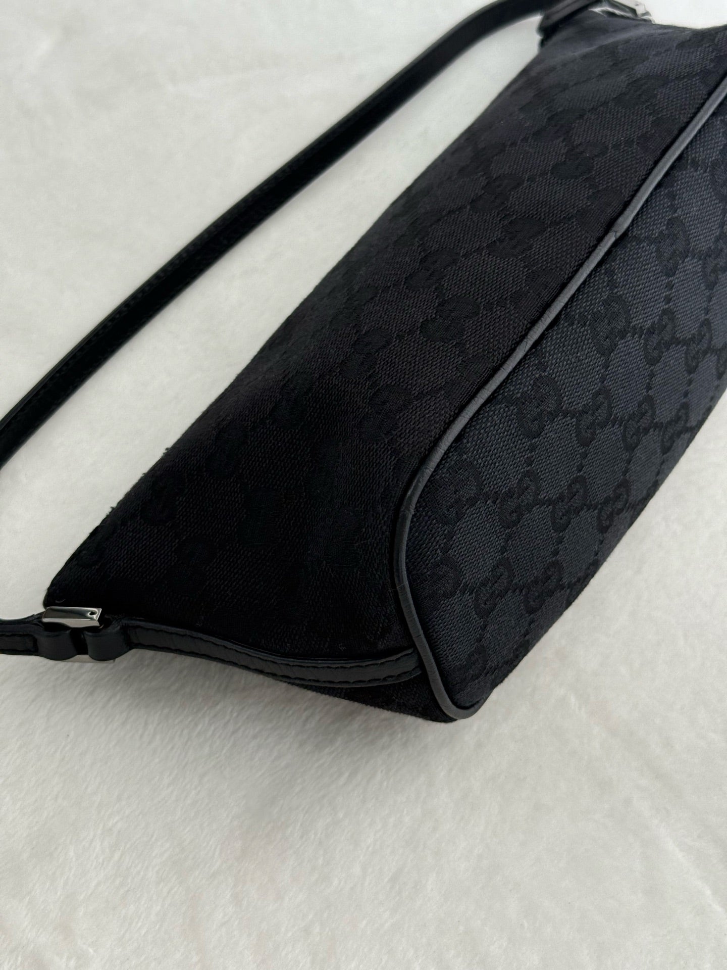 GUCCI  Handbag