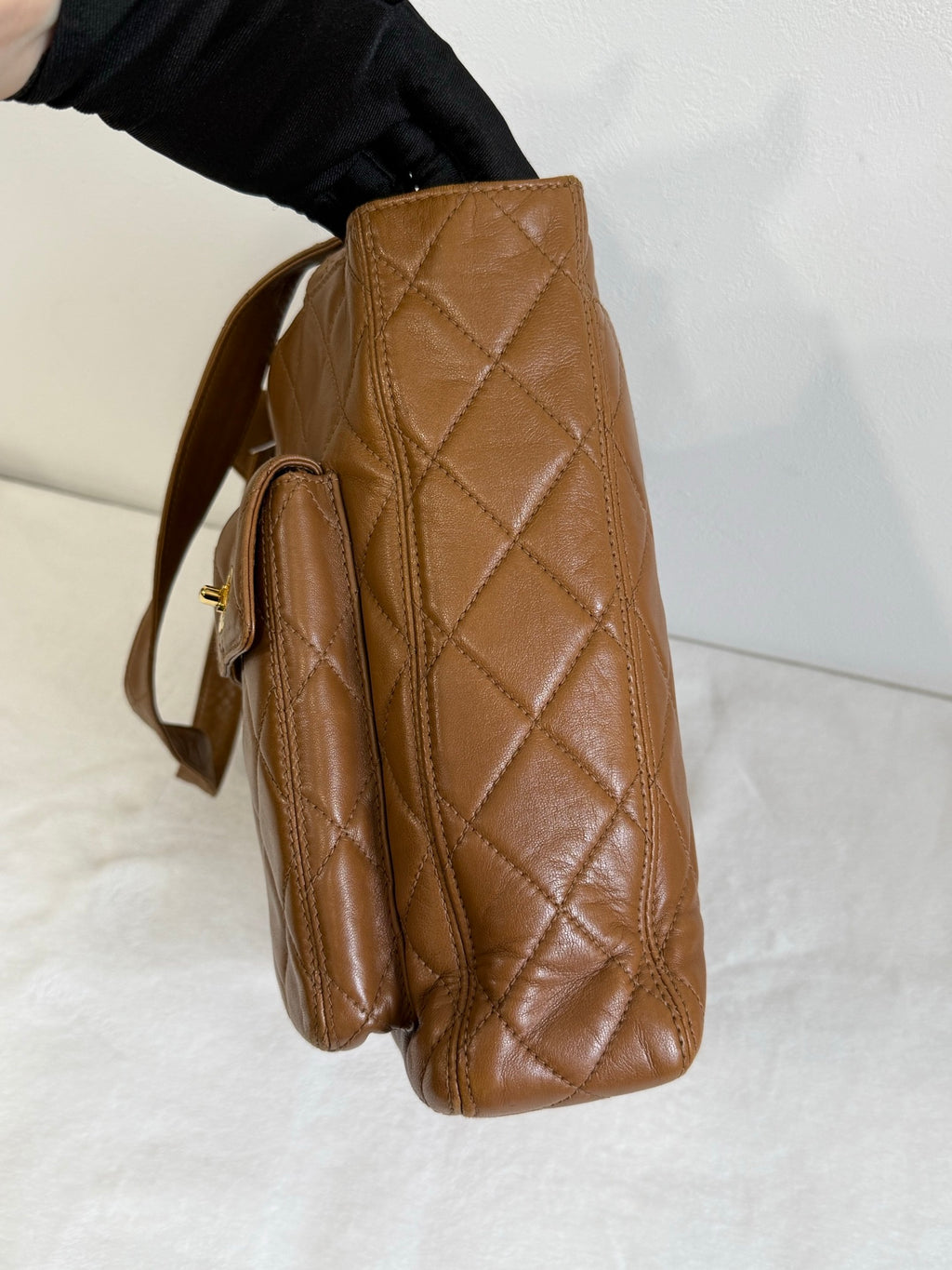 CHANEL Lambskin Shoulder Bag