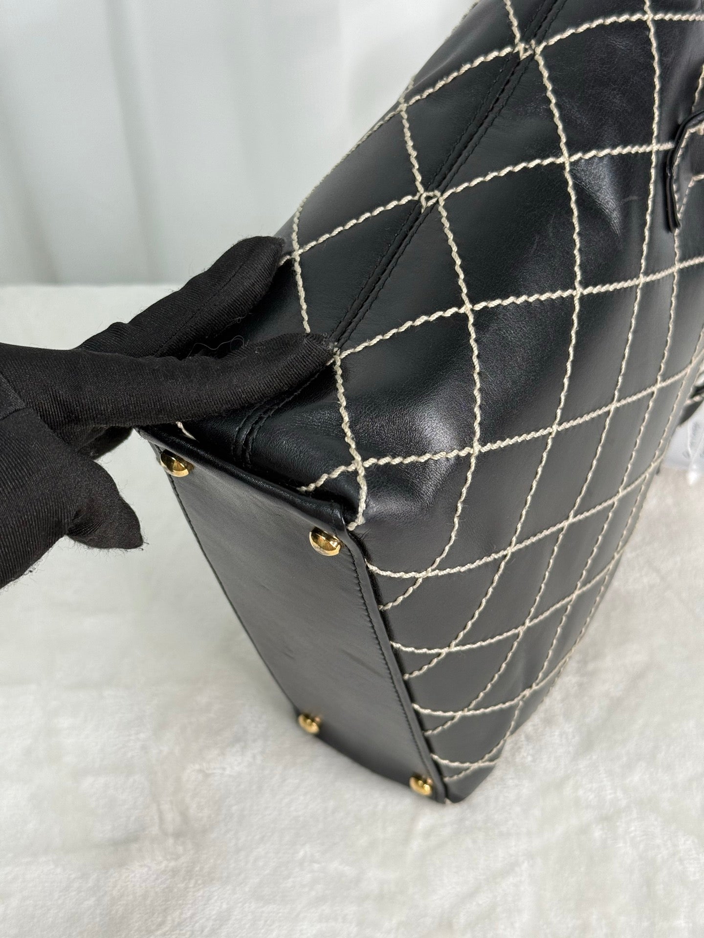 CHANEL Exterior Stitch handle bag