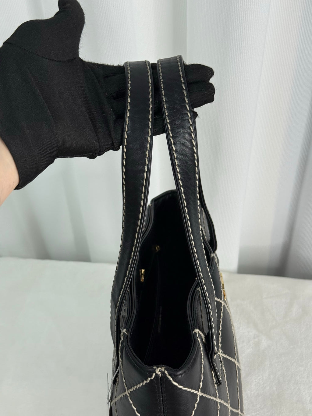 CHANEL Exterior Stitch handle bag