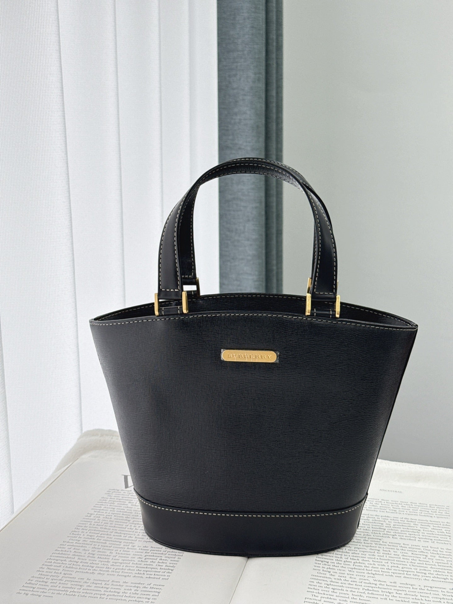 BURBERRY Leather Handbag