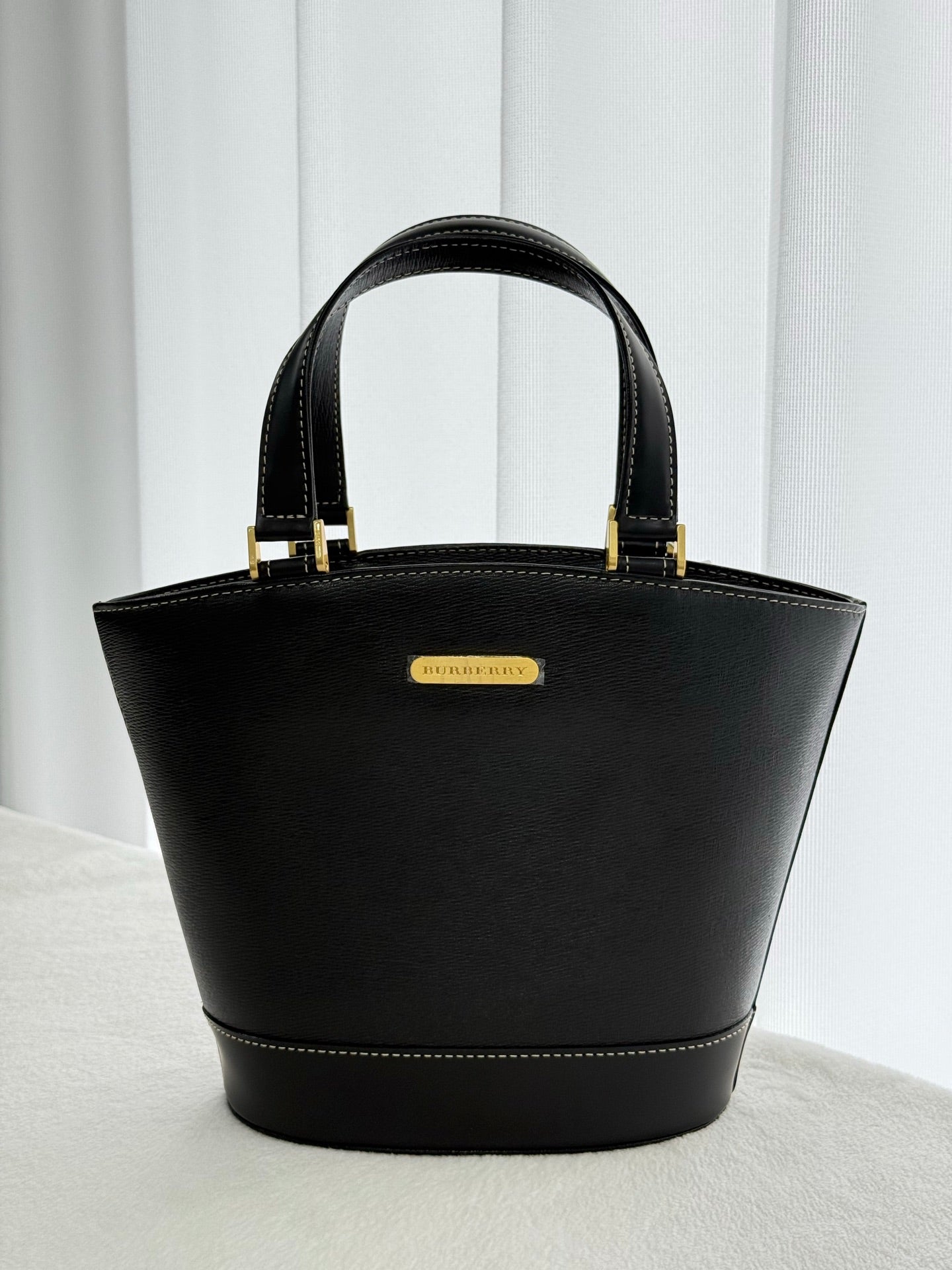 BURBERRY Leather Handbag