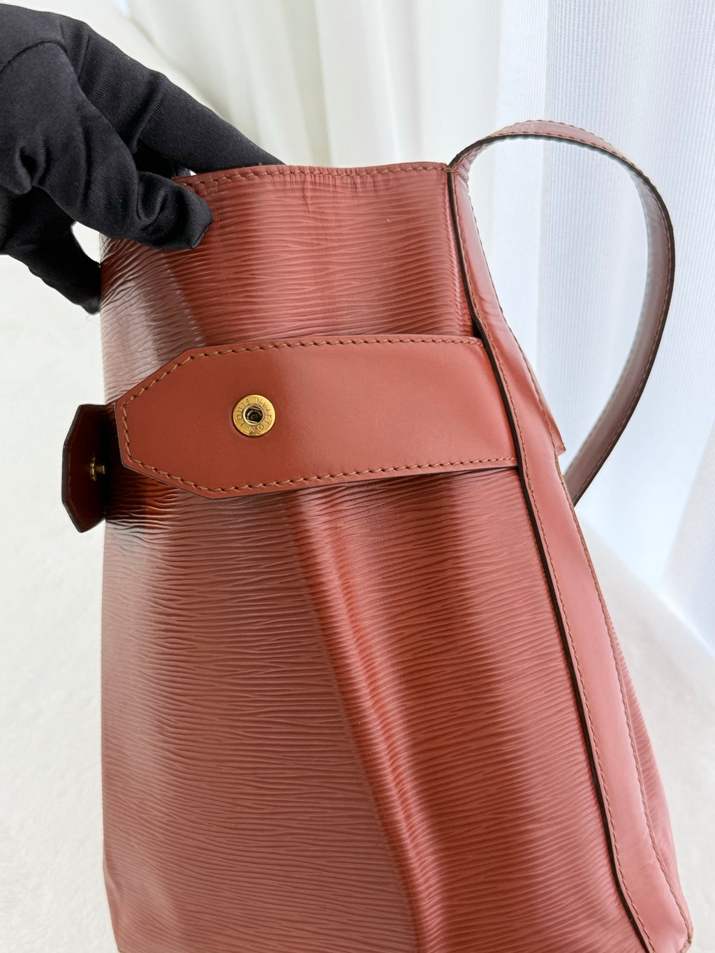 LOUIS VUITTON Epi Sack de Paule PM Shouler Bag