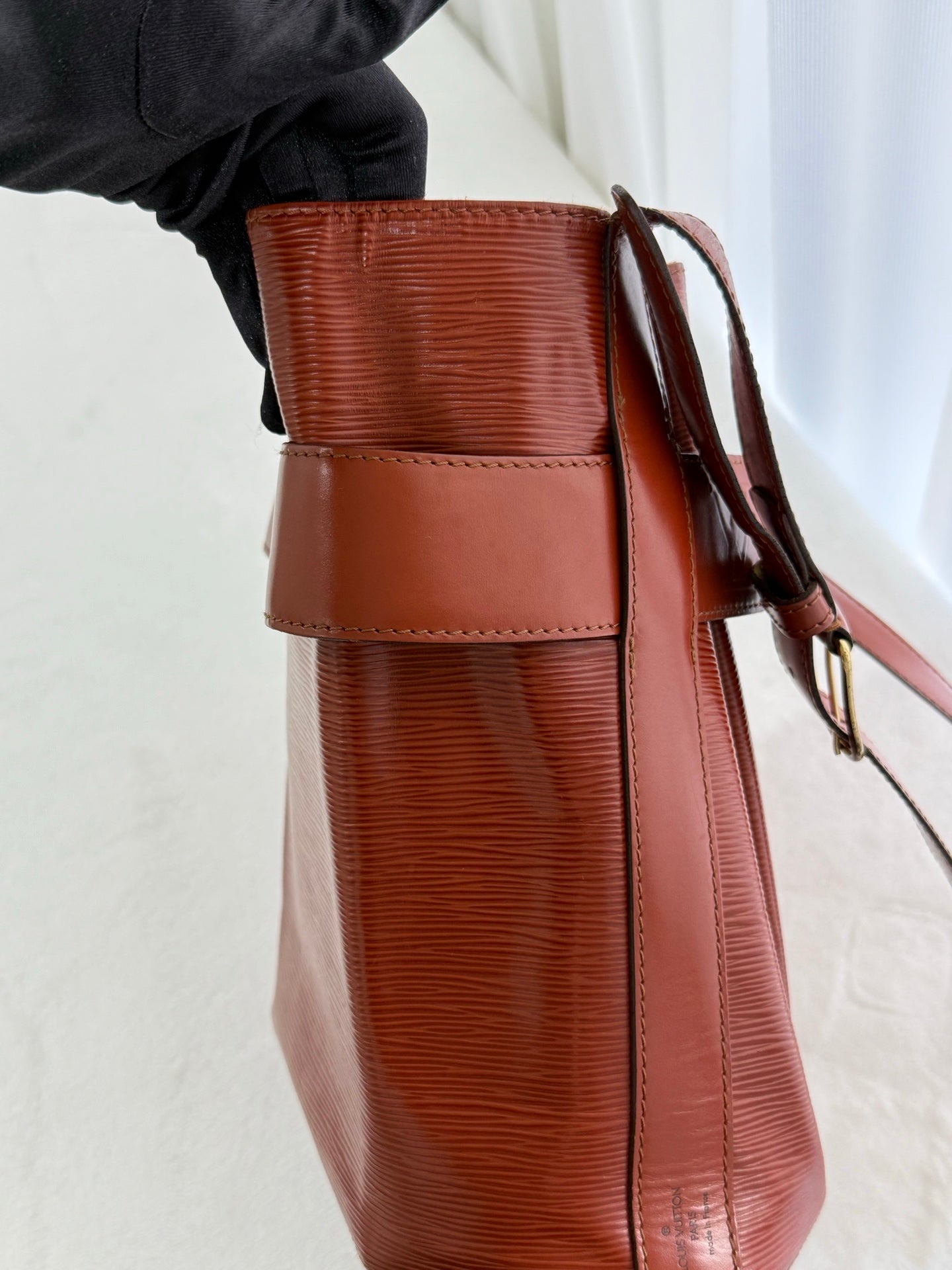 LOUIS VUITTON Epi Sack de Paule PM Shouler Bag