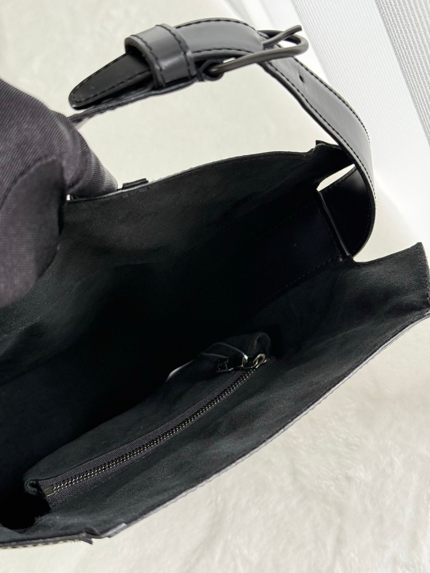 LOUIS VUITTON Epi Sac Seau Black Leather Shouler bag