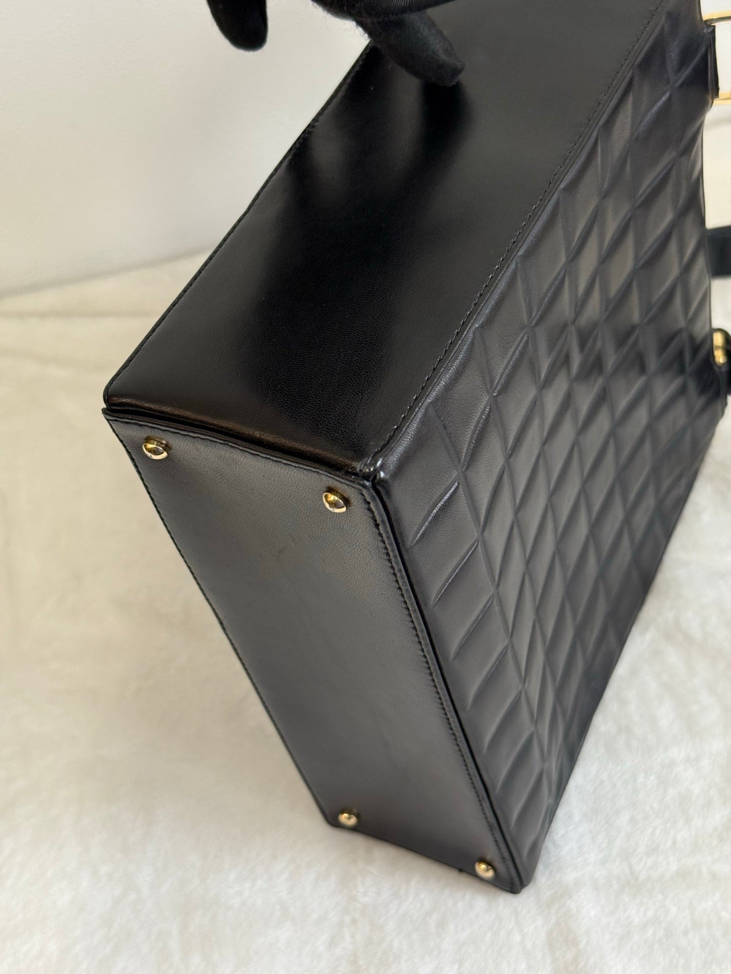 CHANEL Diamond Quilted Hand Bag