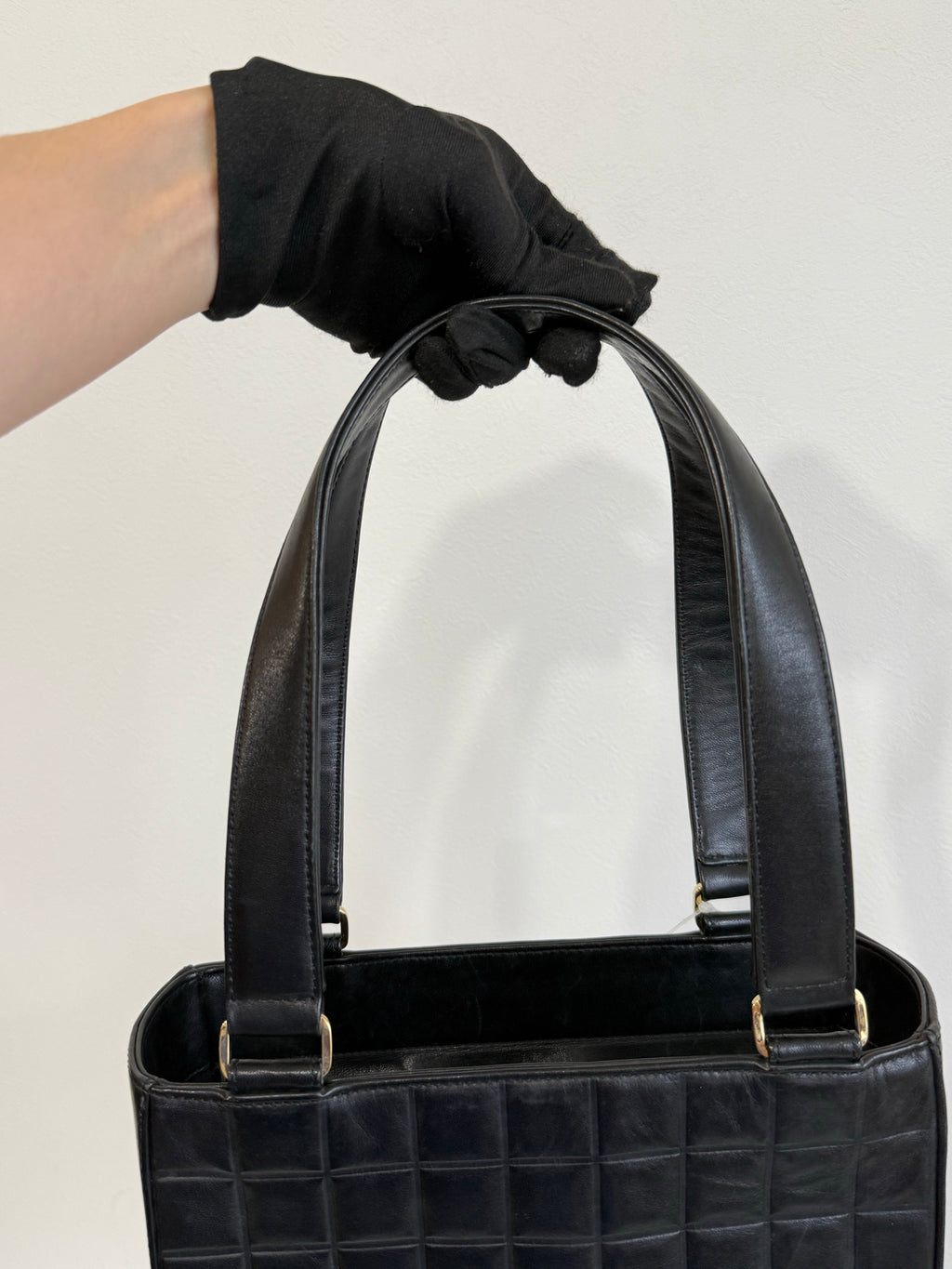 CHANEL Diamond Quilted Hand Bag