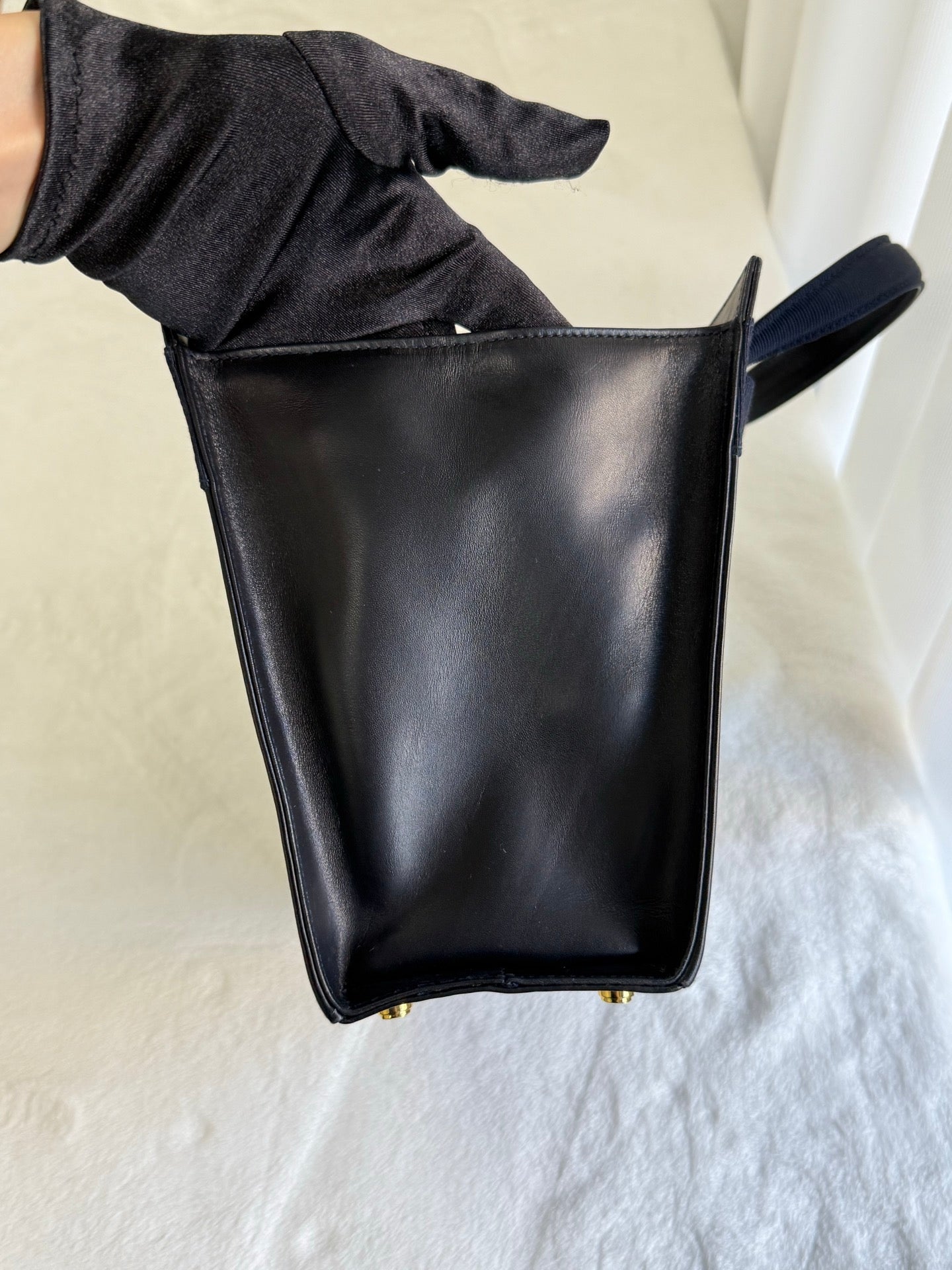 FERRAGAMO Vara Hand Bag