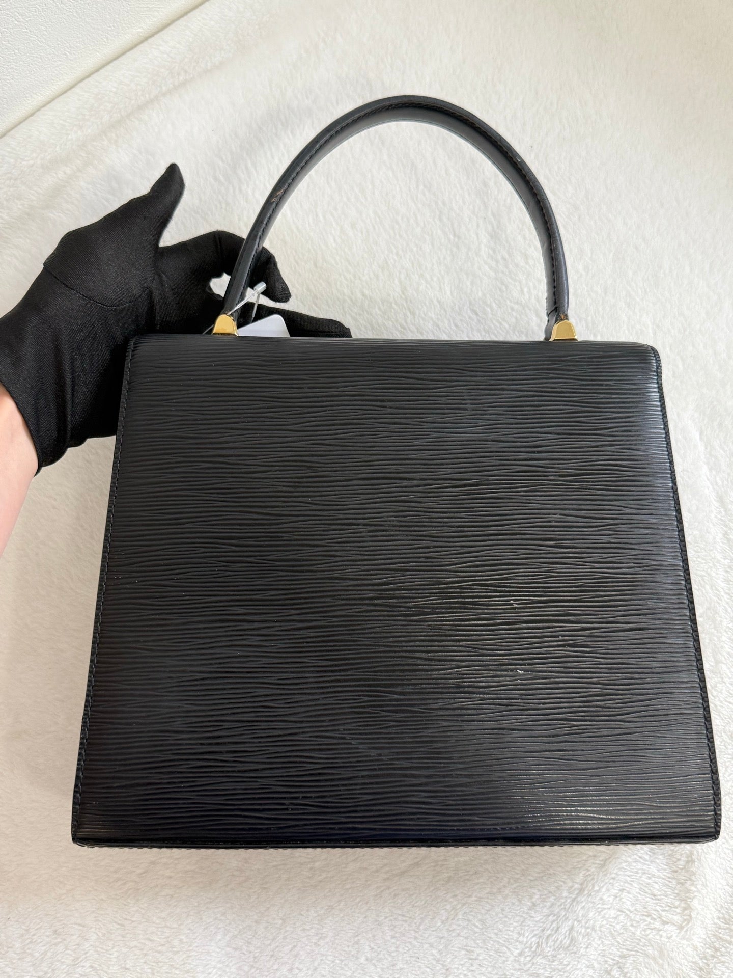 LOUIS VUITTON Epi Kelly Handbag