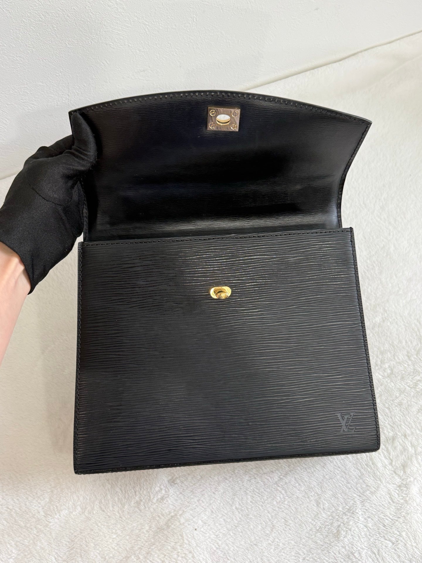 LOUIS VUITTON Epi Kelly Handbag