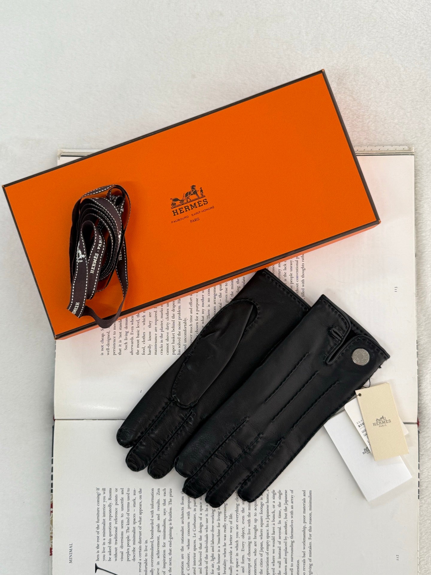 HERMES Lambskin Gloves