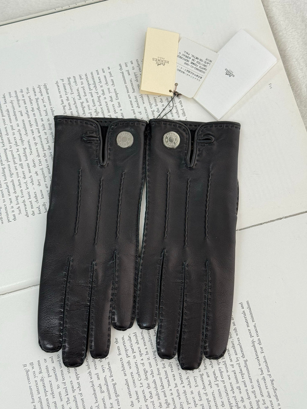 HERMES Lambskin Gloves