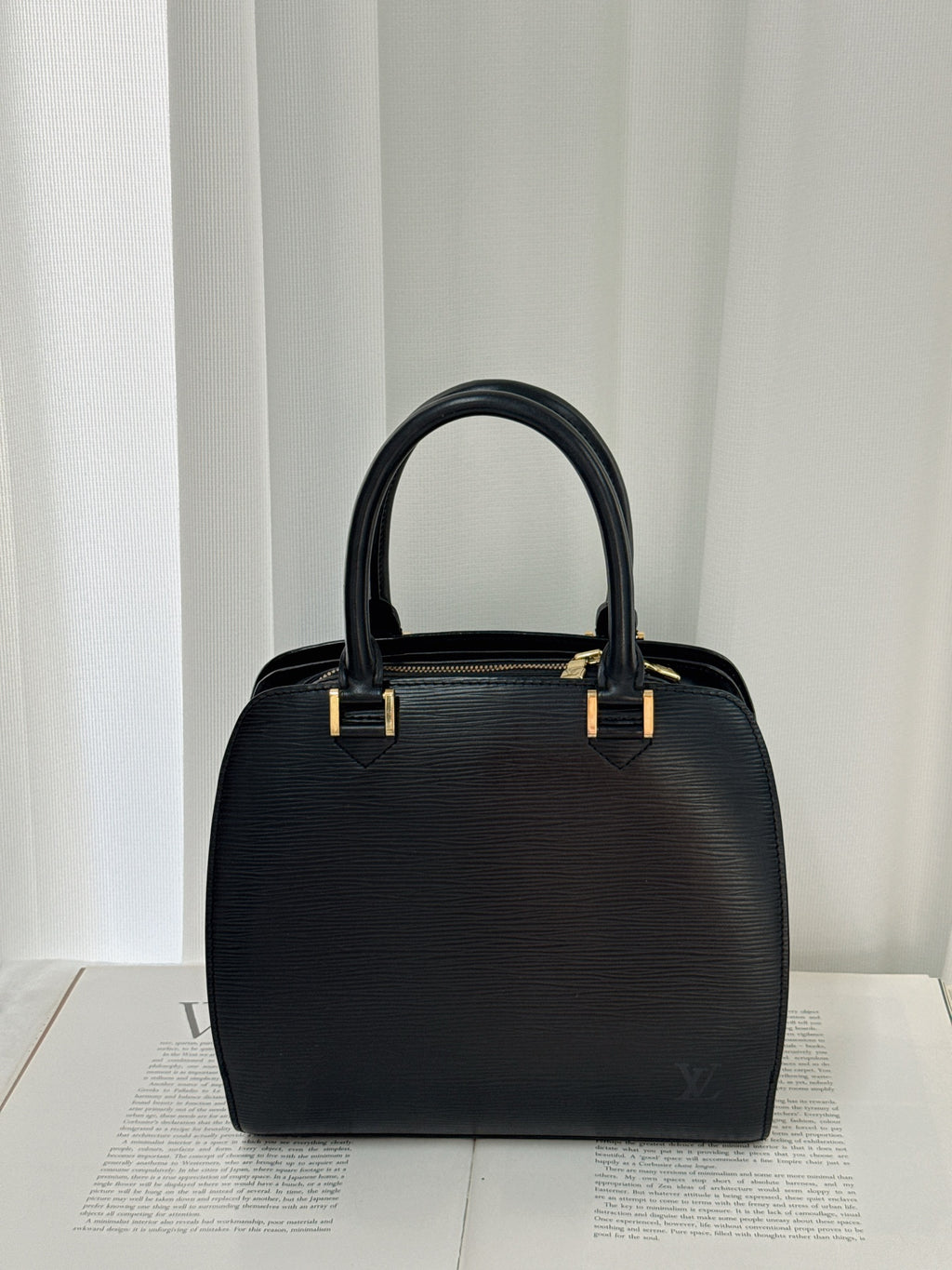 LOUIS VUITTON Epi Boston Bag