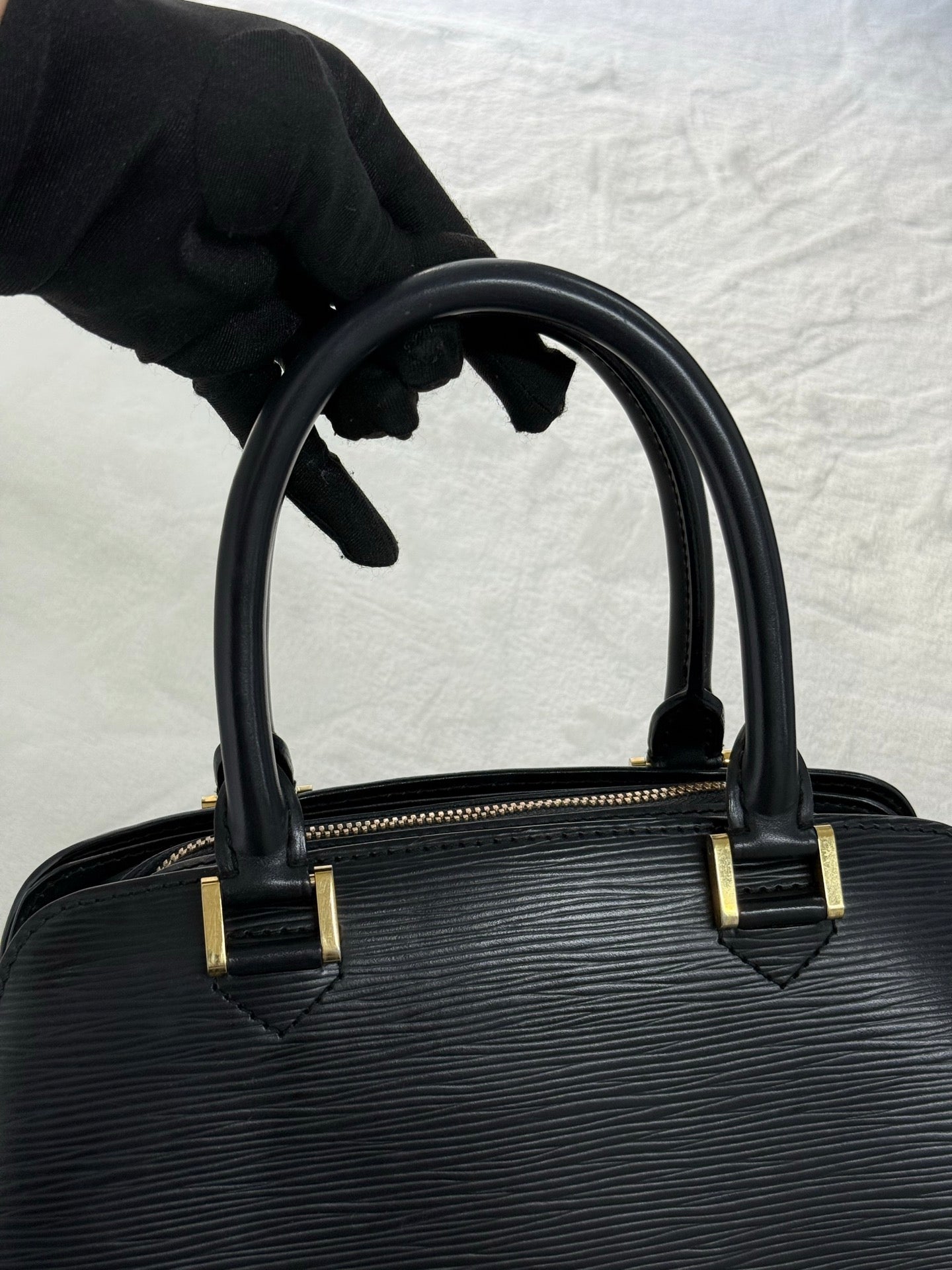 LOUIS VUITTON Epi Boston Bag