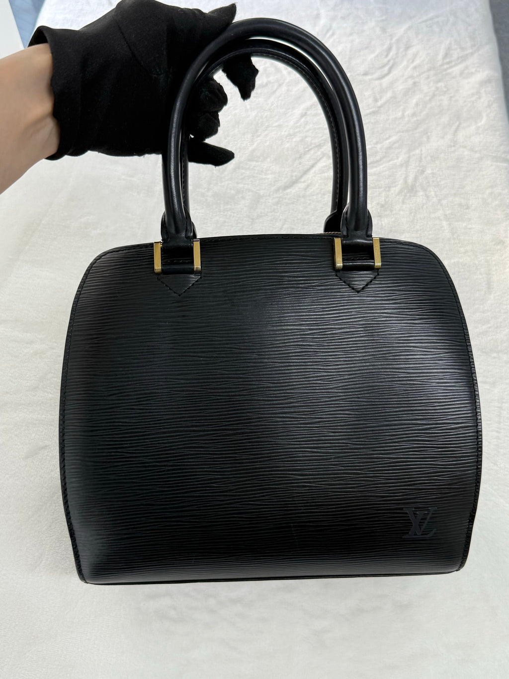 LOUIS VUITTON Epi Boston Bag