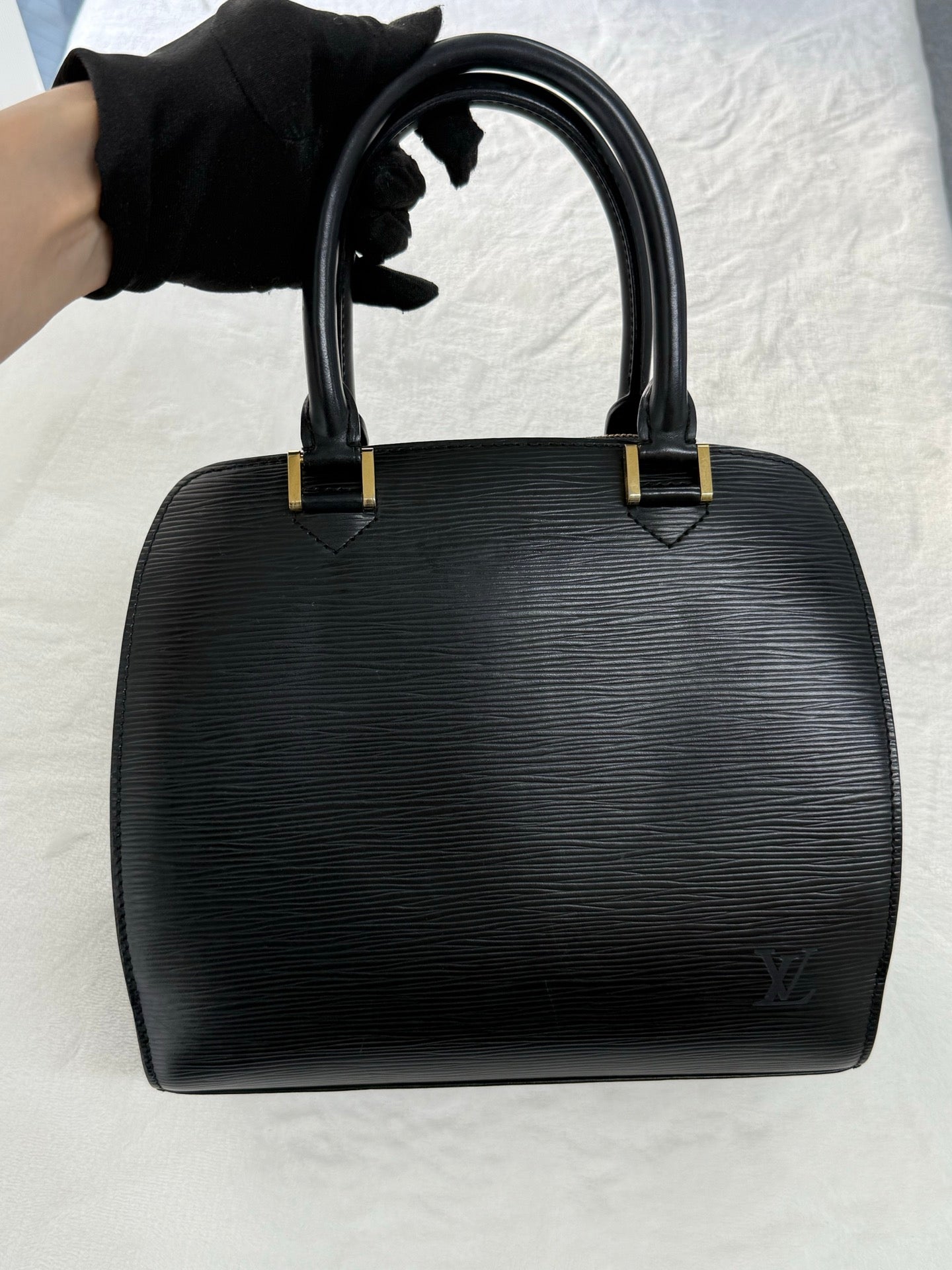 LOUIS VUITTON Epi Boston Bag