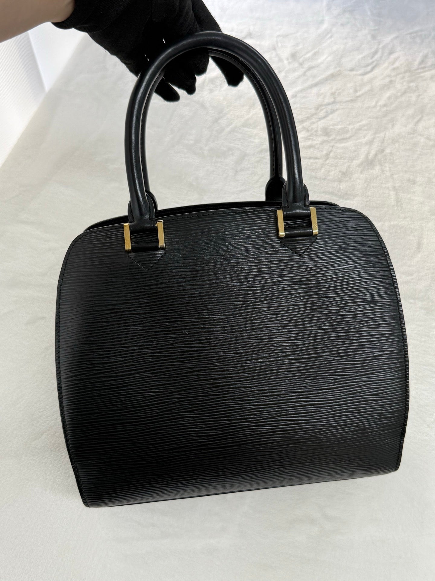 LOUIS VUITTON Epi Boston Bag