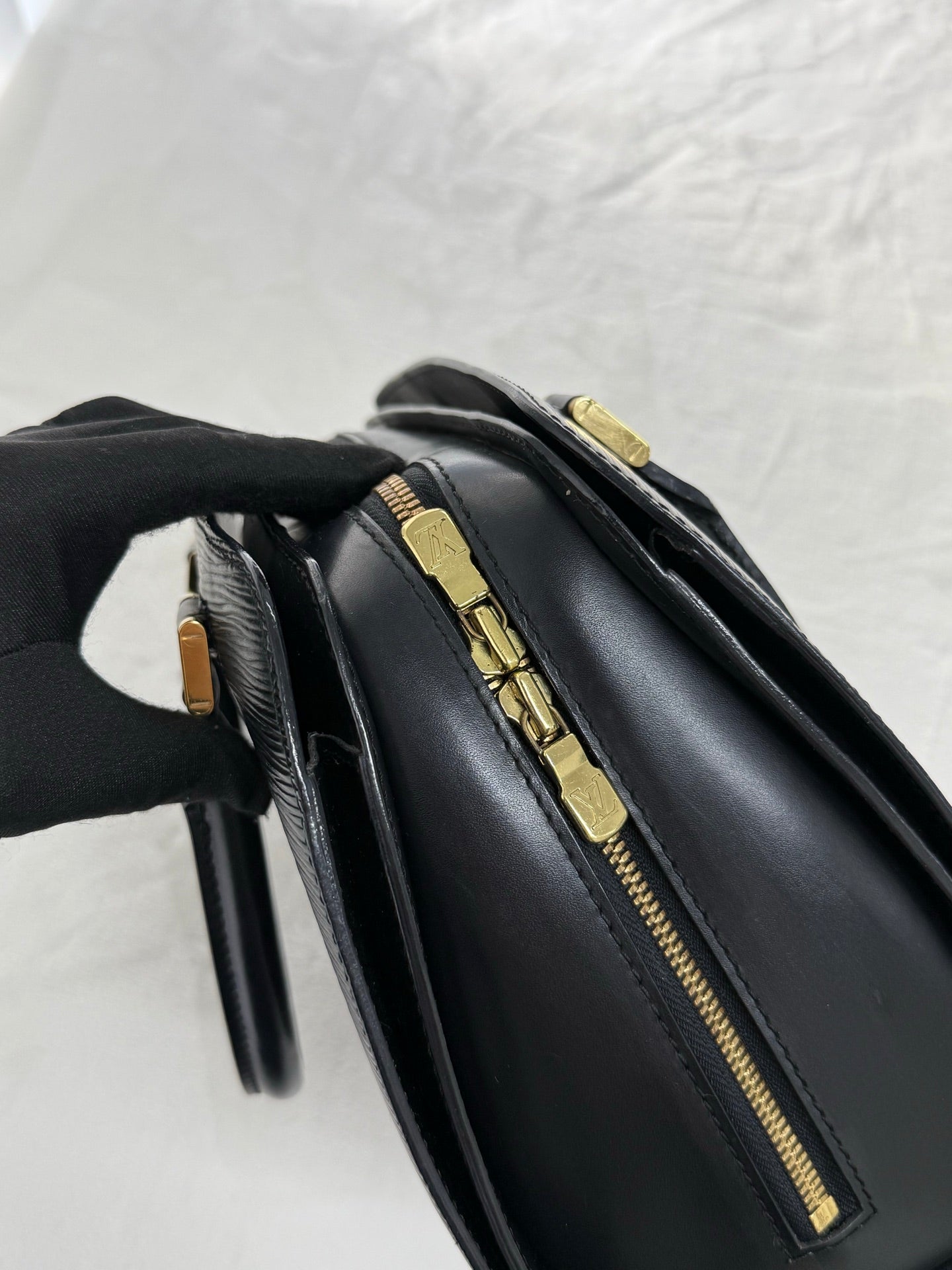LOUIS VUITTON Epi Boston Bag