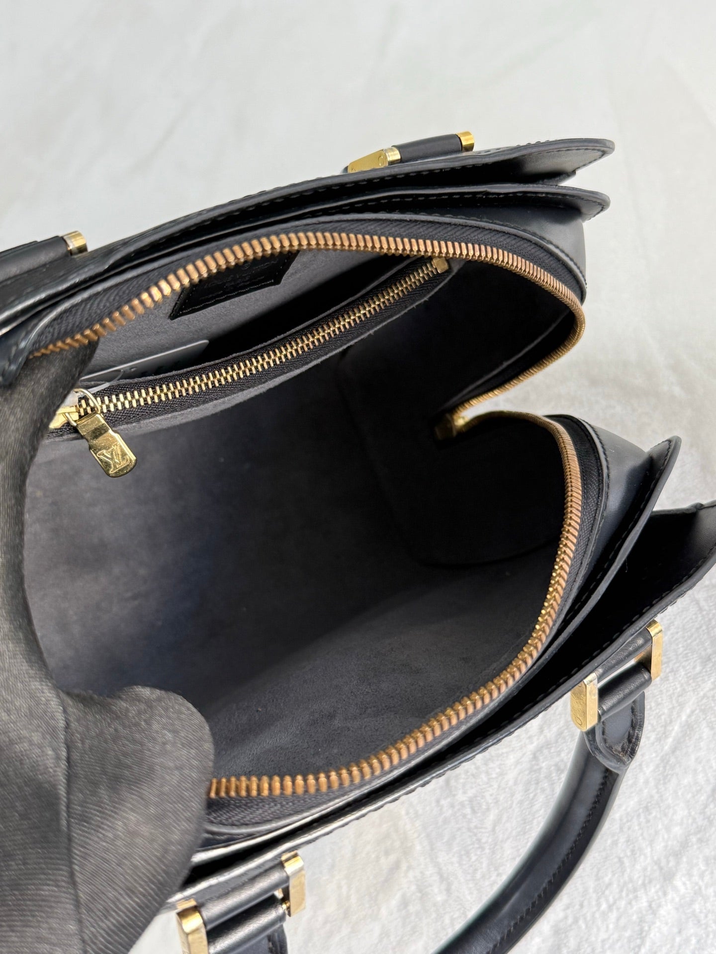 LOUIS VUITTON Epi Boston Bag
