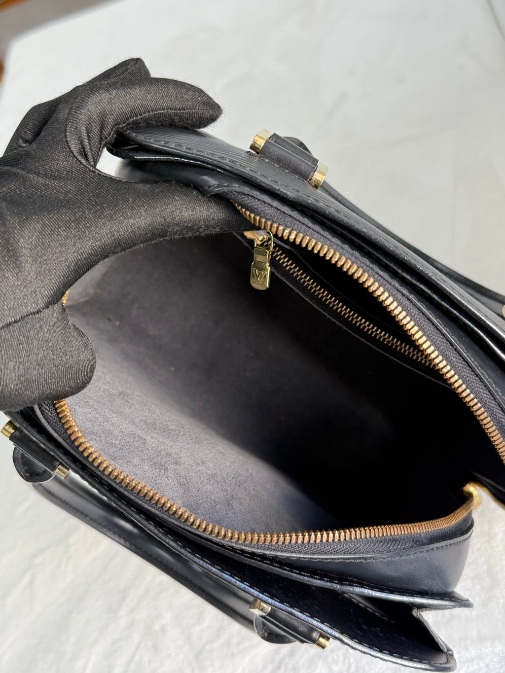 LOUIS VUITTON Epi Boston Bag