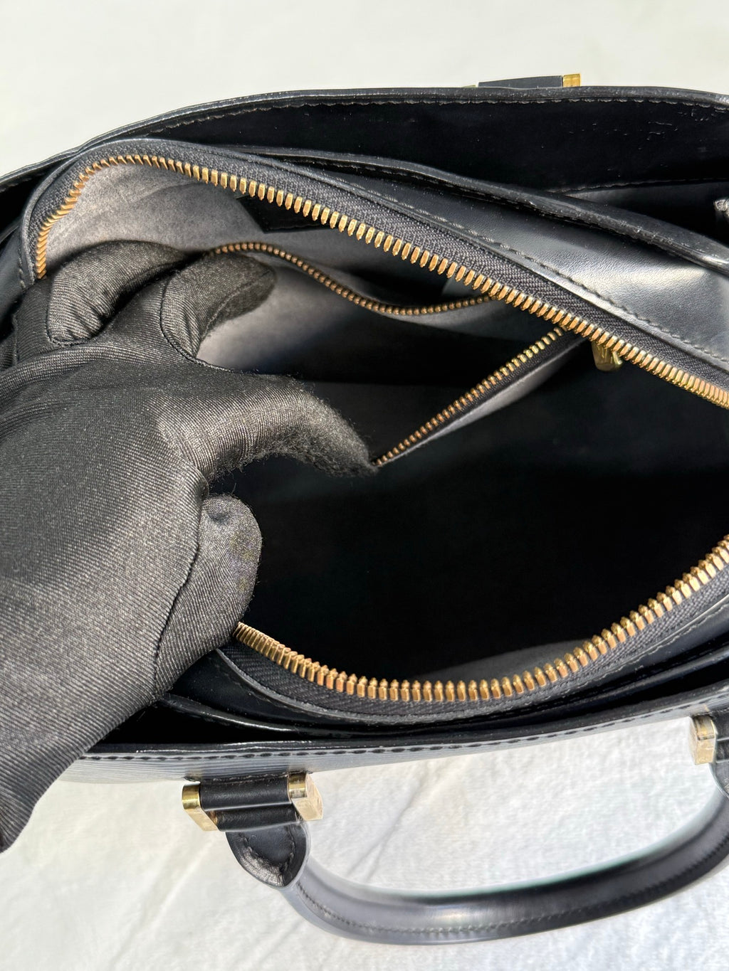 LOUIS VUITTON Epi Boston Bag