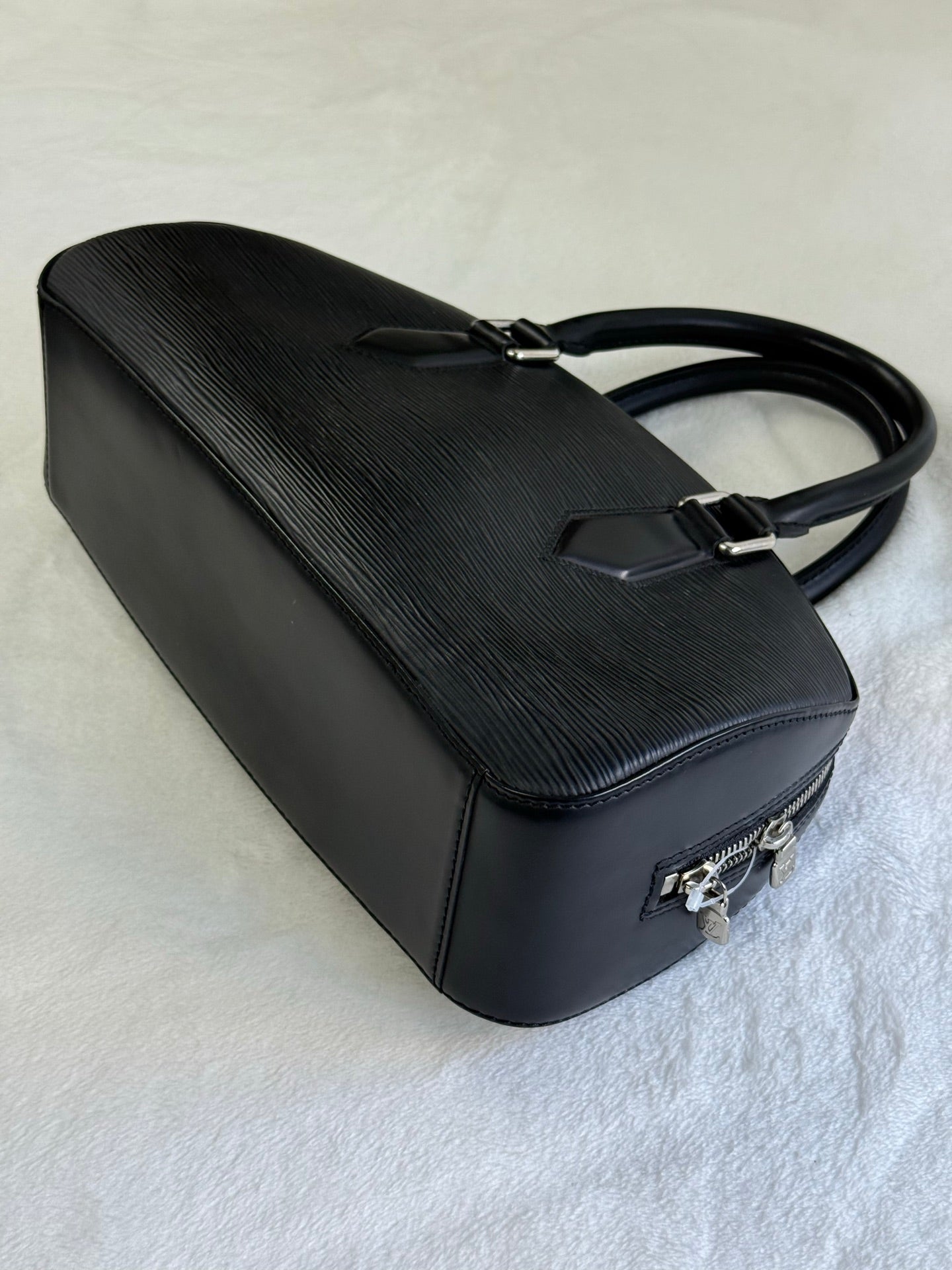 LOUIS VUITTON Epi Boston Bag