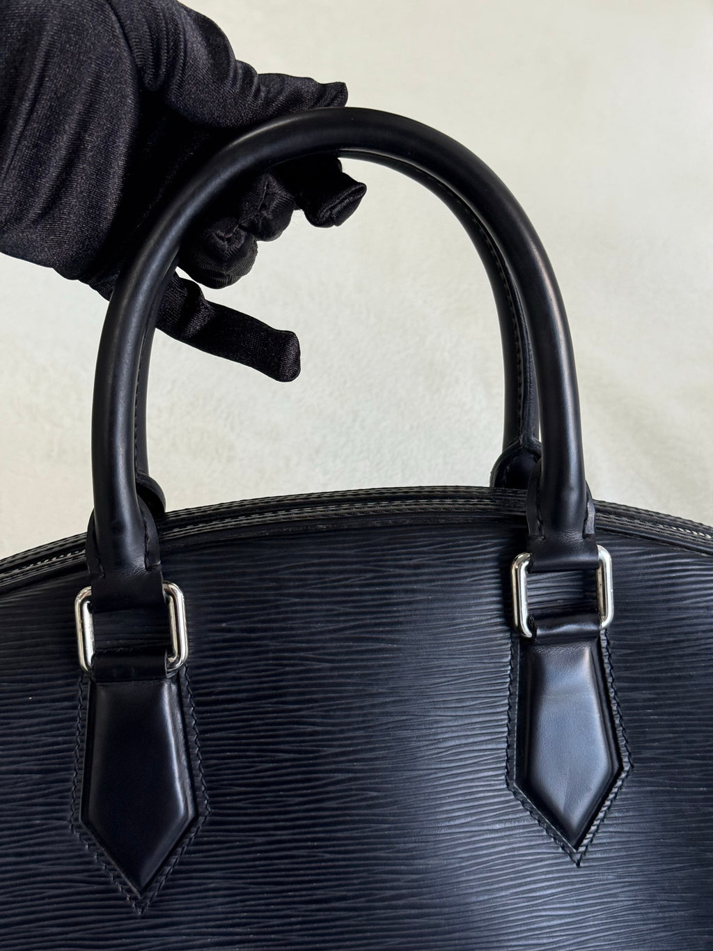 LOUIS VUITTON Epi Boston Bag