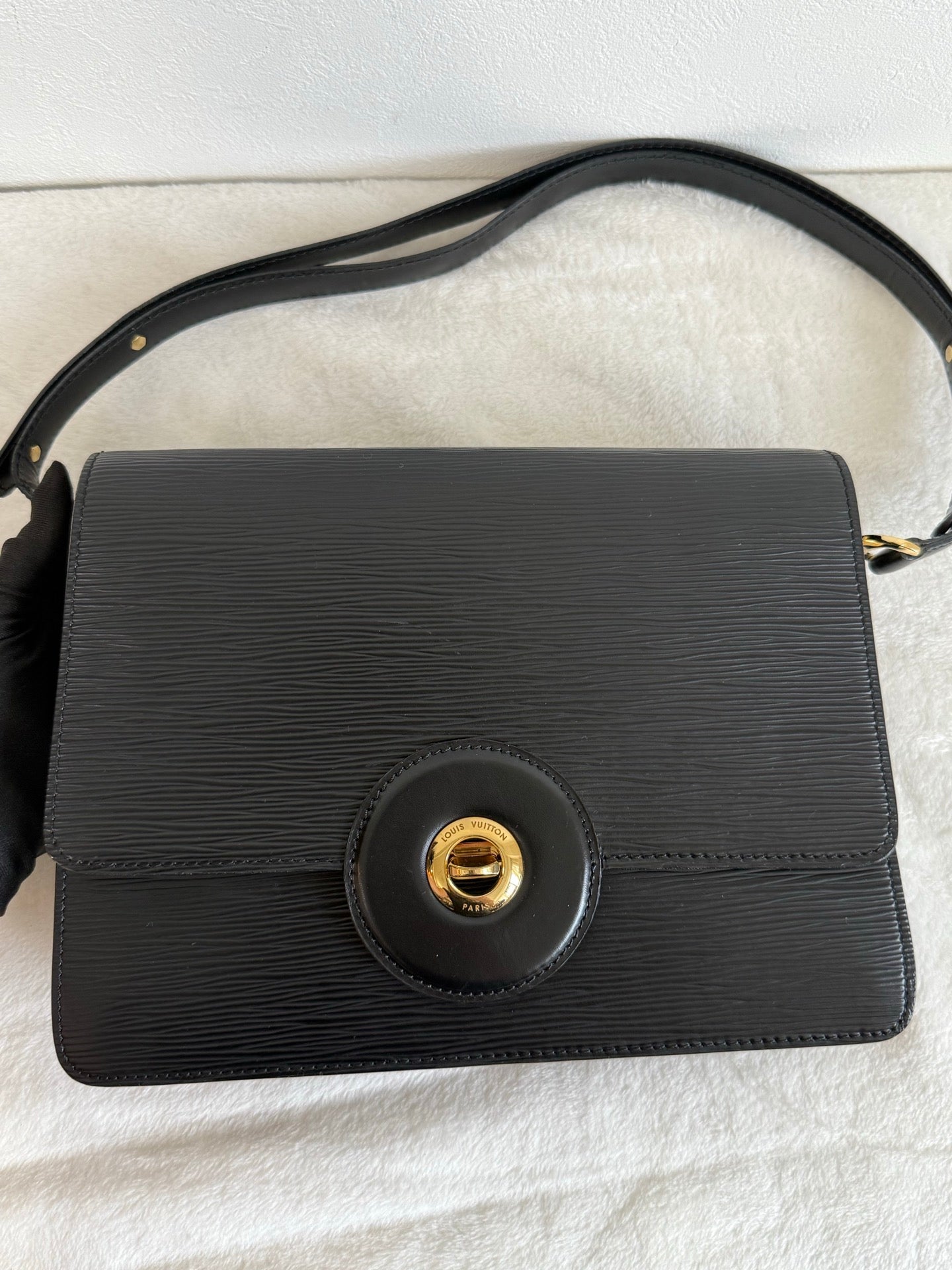 LOUIS VUITTON Epi Shoulder Bag