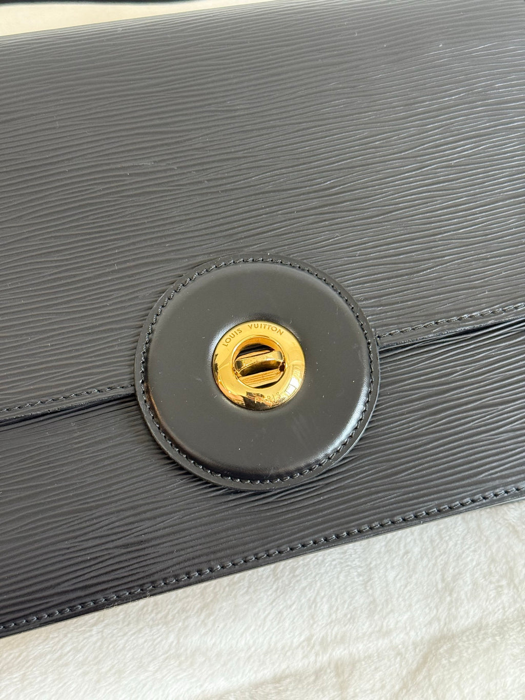 LOUIS VUITTON Epi Shoulder Bag