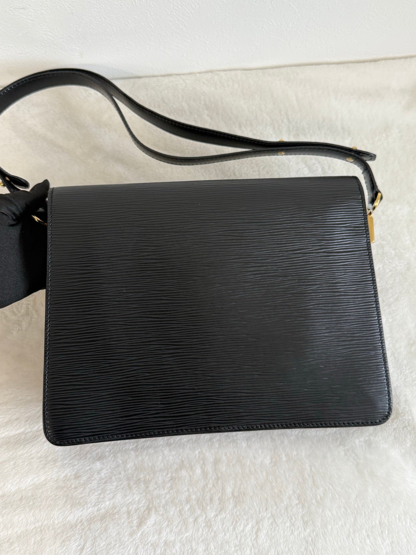LOUIS VUITTON Epi Shoulder Bag