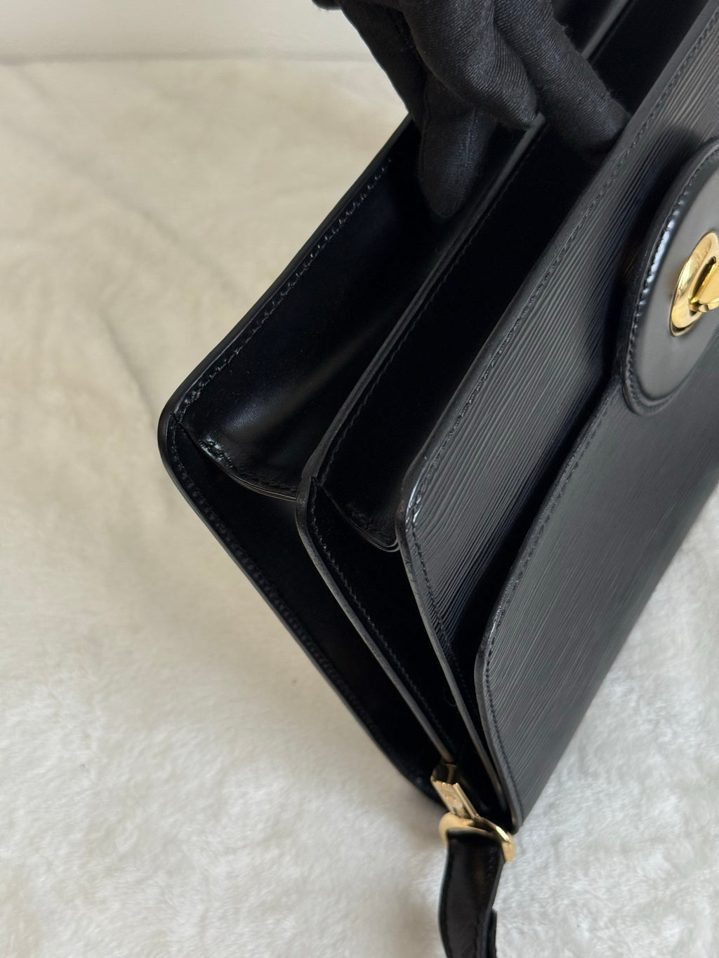 LOUIS VUITTON Epi Shoulder Bag