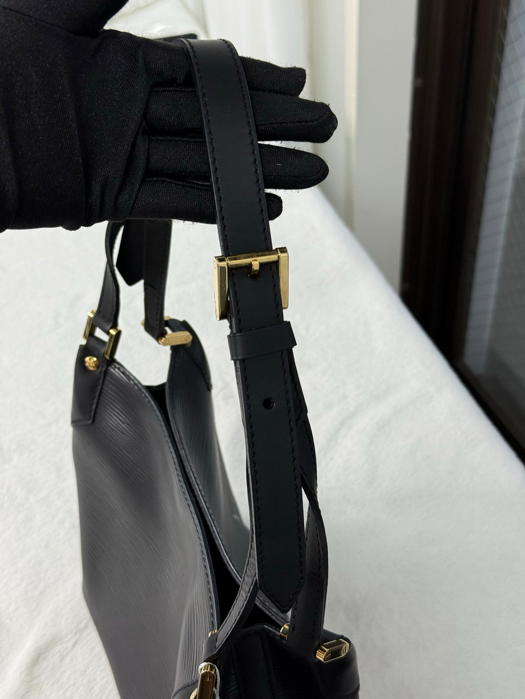 LOUIS VUITTON EPI shoulder bag