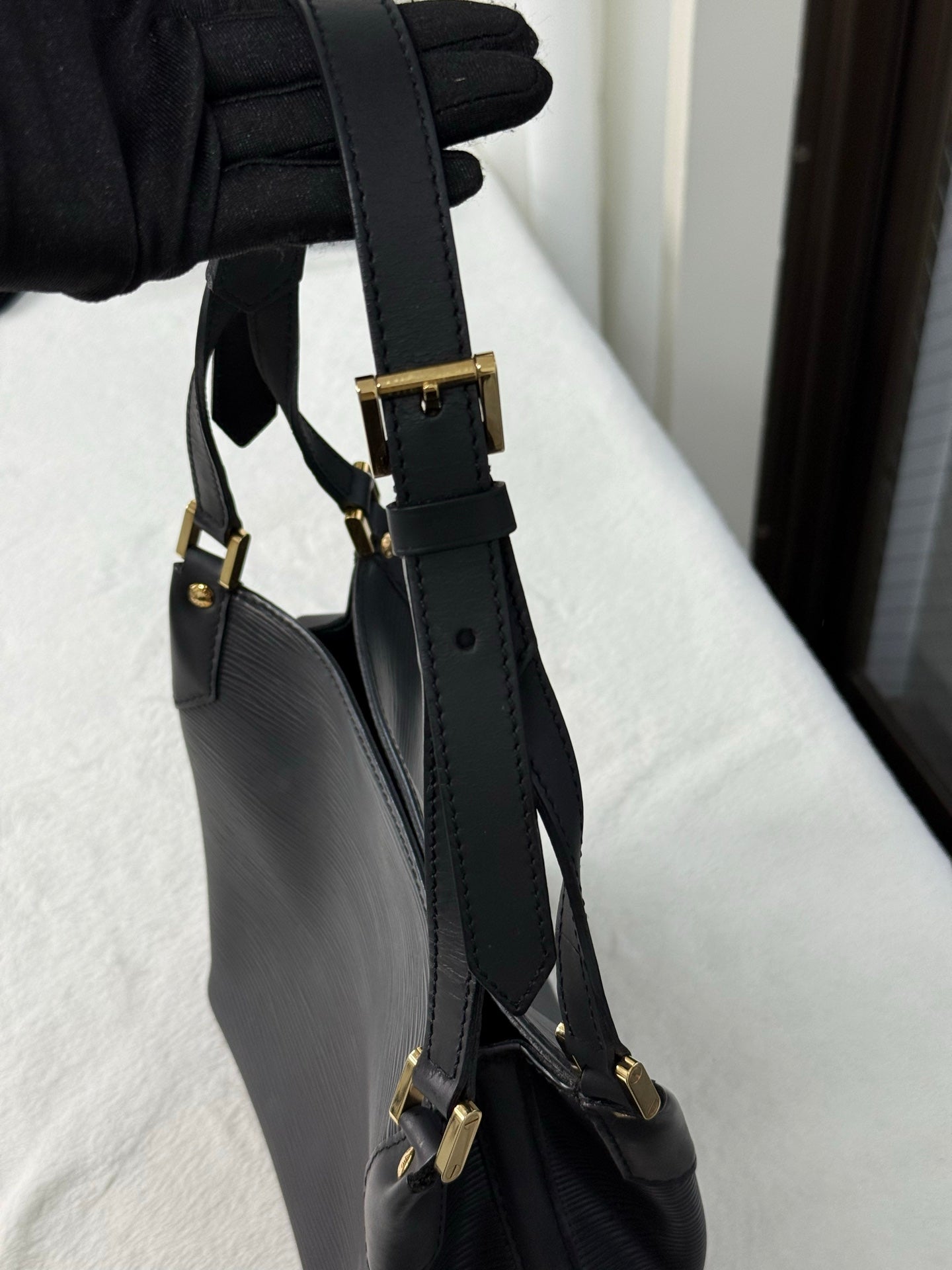 LOUIS VUITTON EPI shoulder bag