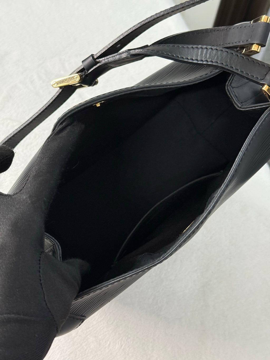 LOUIS VUITTON EPI shoulder bag