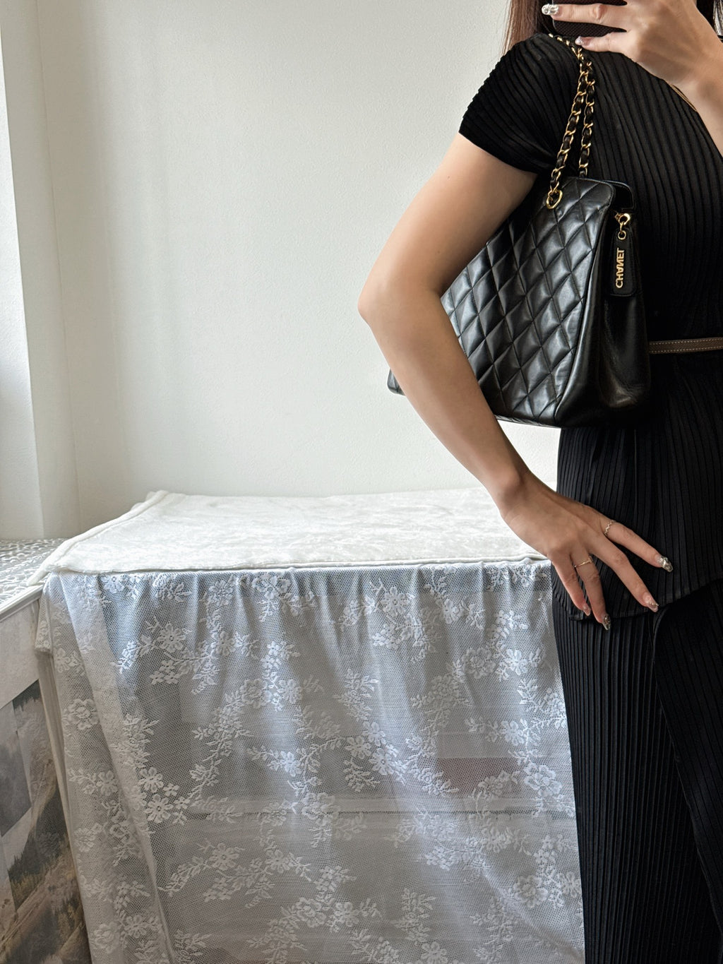 CHANEL Lambskin Quilted Chain Bag