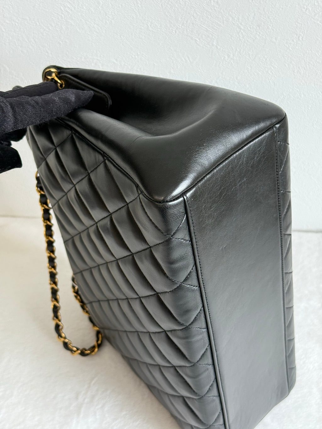 CHANEL Lambskin Quilted Chain Bag