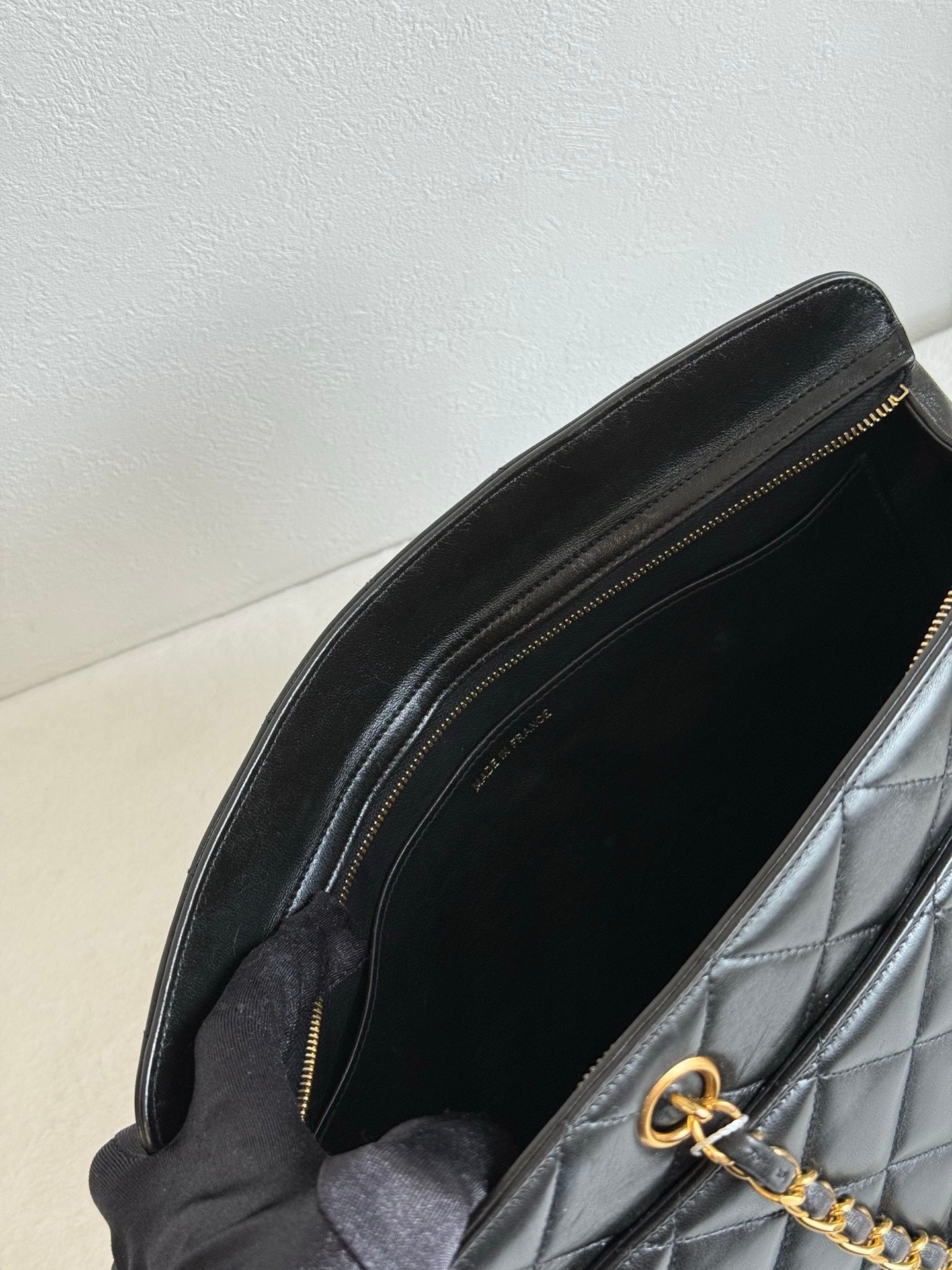 CHANEL Lambskin Quilted Chain Bag