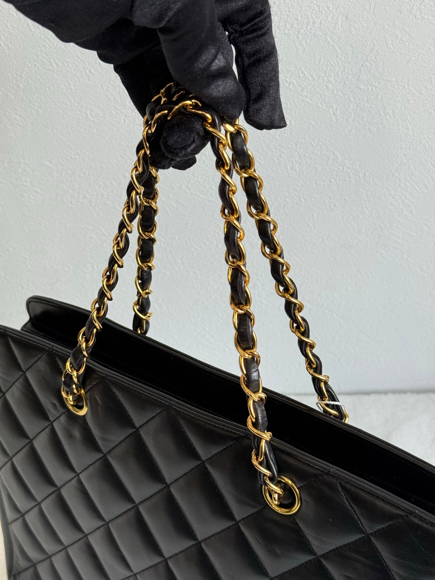 CHANEL Lambskin Quilted Chain Bag