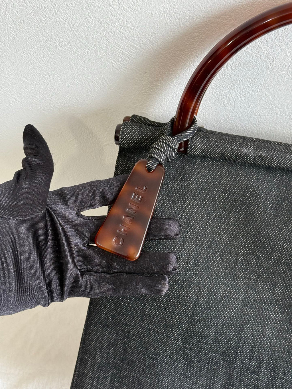 CHANEL Tortoiseshell-handle Denim Hand Bag