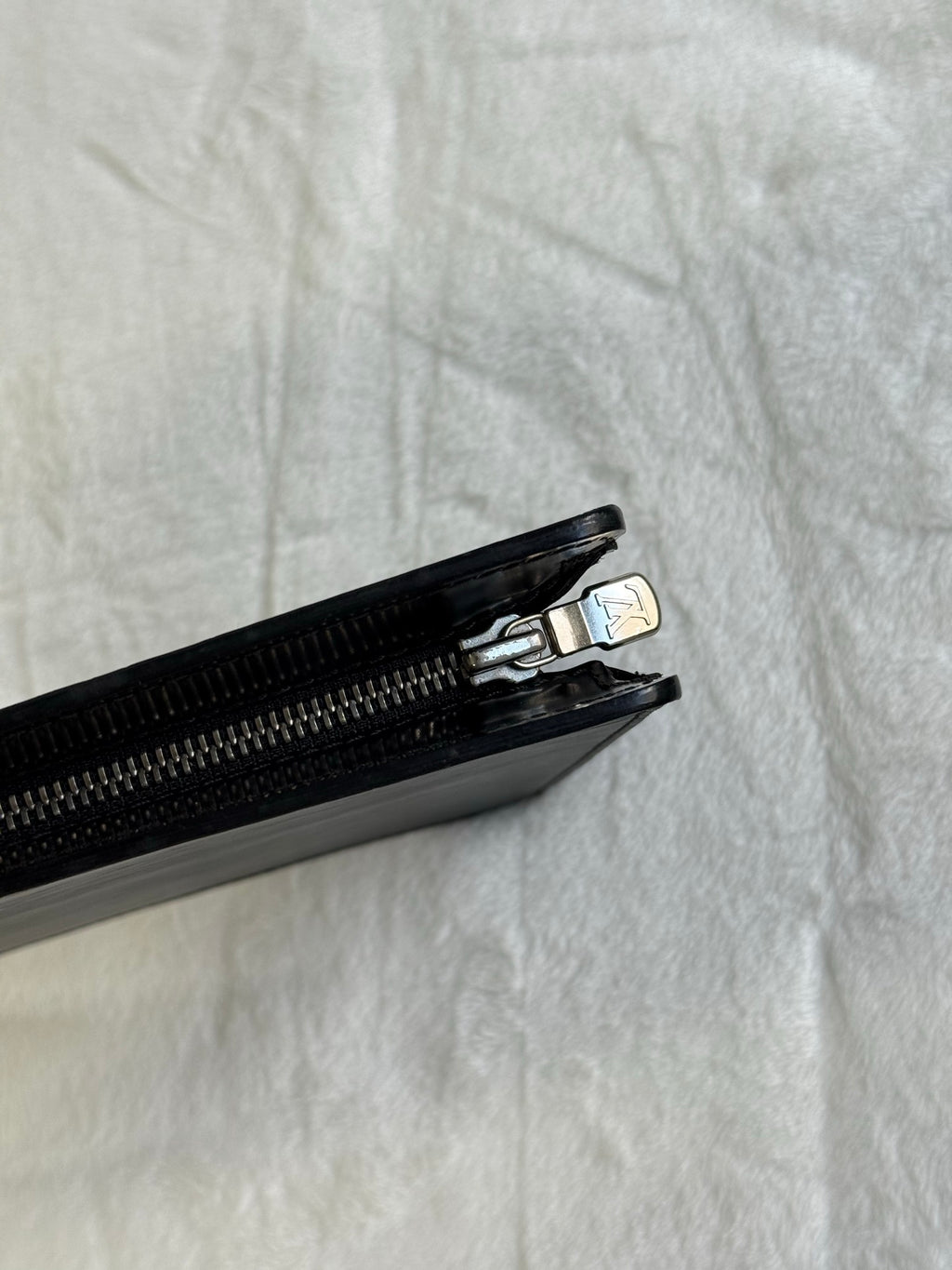 LOUIS VUITTON EPI Clutch Bag
