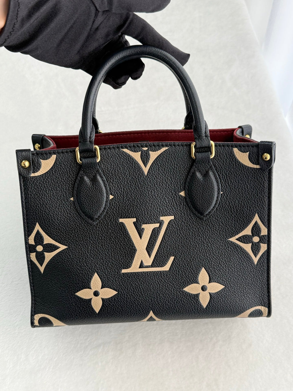 LOUIS VUITTON Onthego 2Ways Shoulder Bag