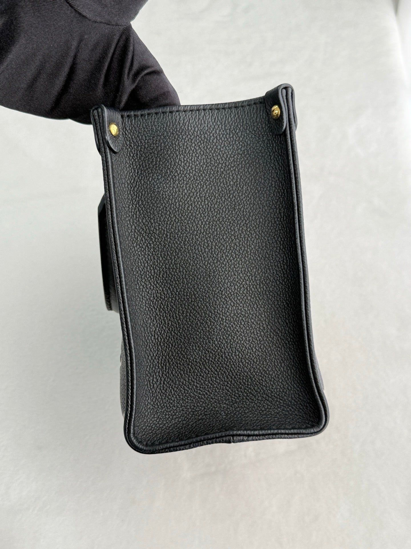 LOUIS VUITTON Onthego 2Ways Shoulder Bag